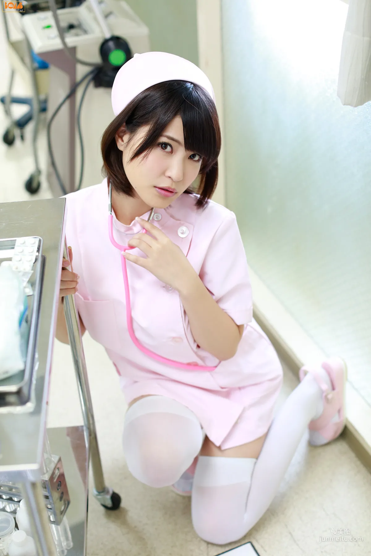 今野杏南、岸明日香《護士與病人的誘惑》 寫真集 [Bomb.TV] 2013年09月号 4