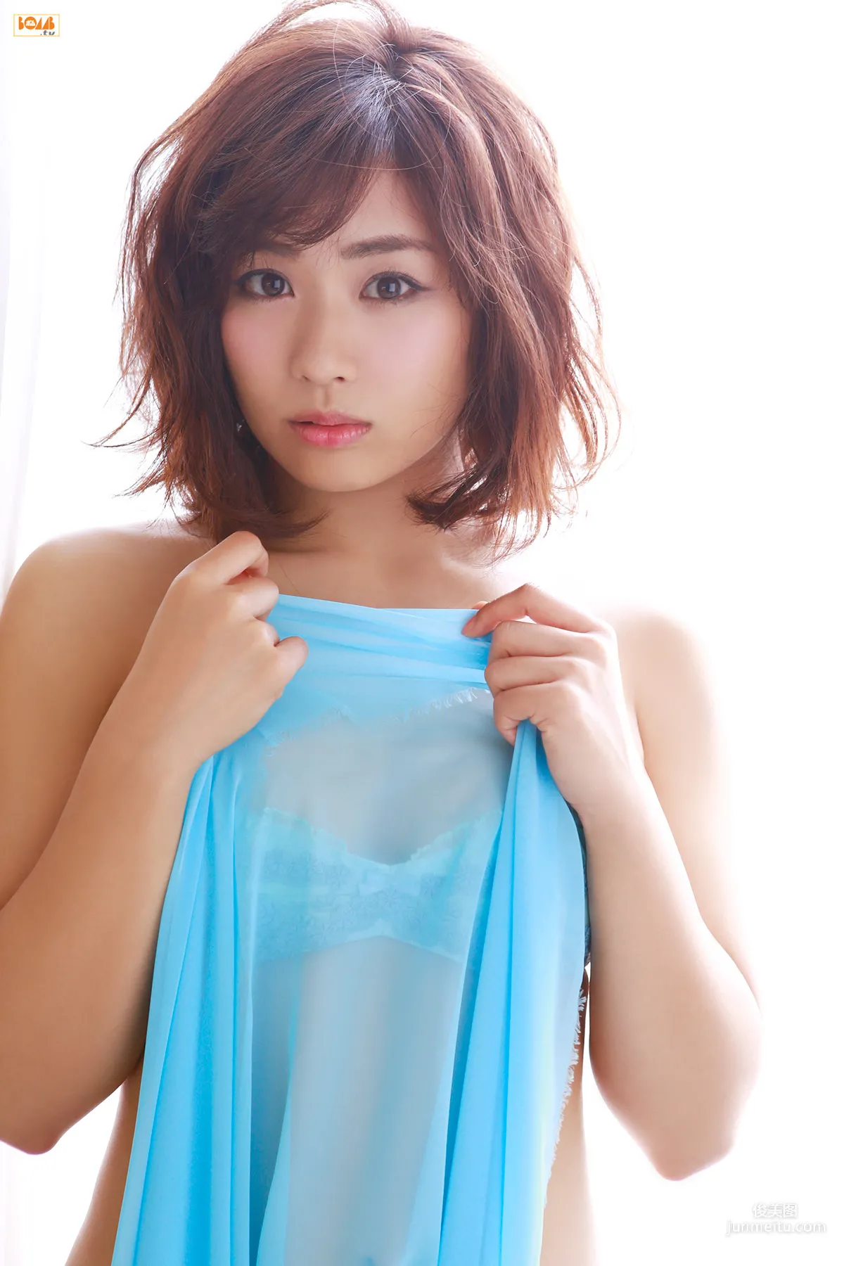 Hitomi Yasueda, Beautiful and Stimulating Older Sister Photo Set [Bomb.TV] 2015 July Issue photo 55
