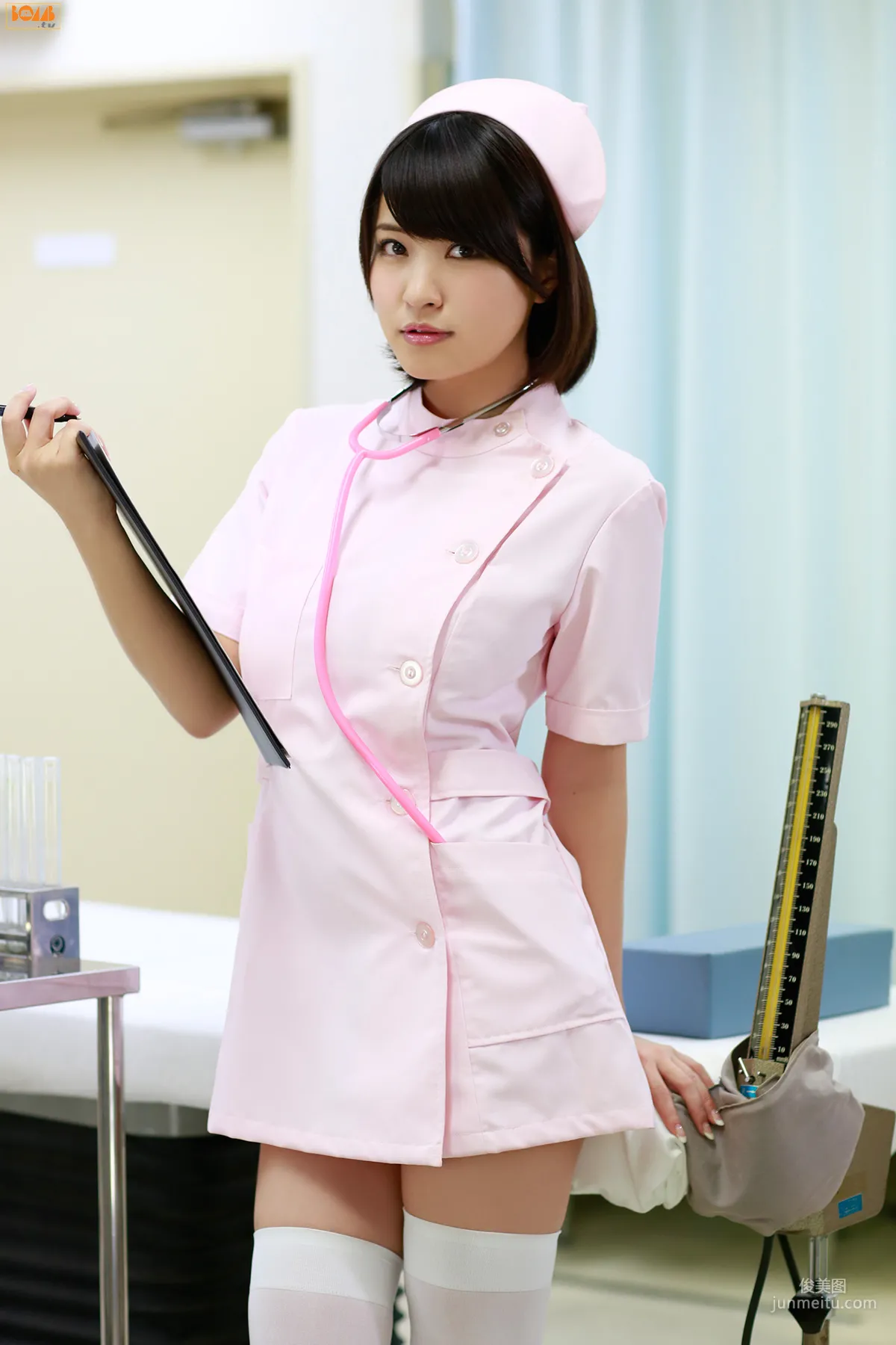 今野杏南、岸明日香《護士與病人的誘惑》 寫真集 [Bomb.TV] 2013年09月号 30