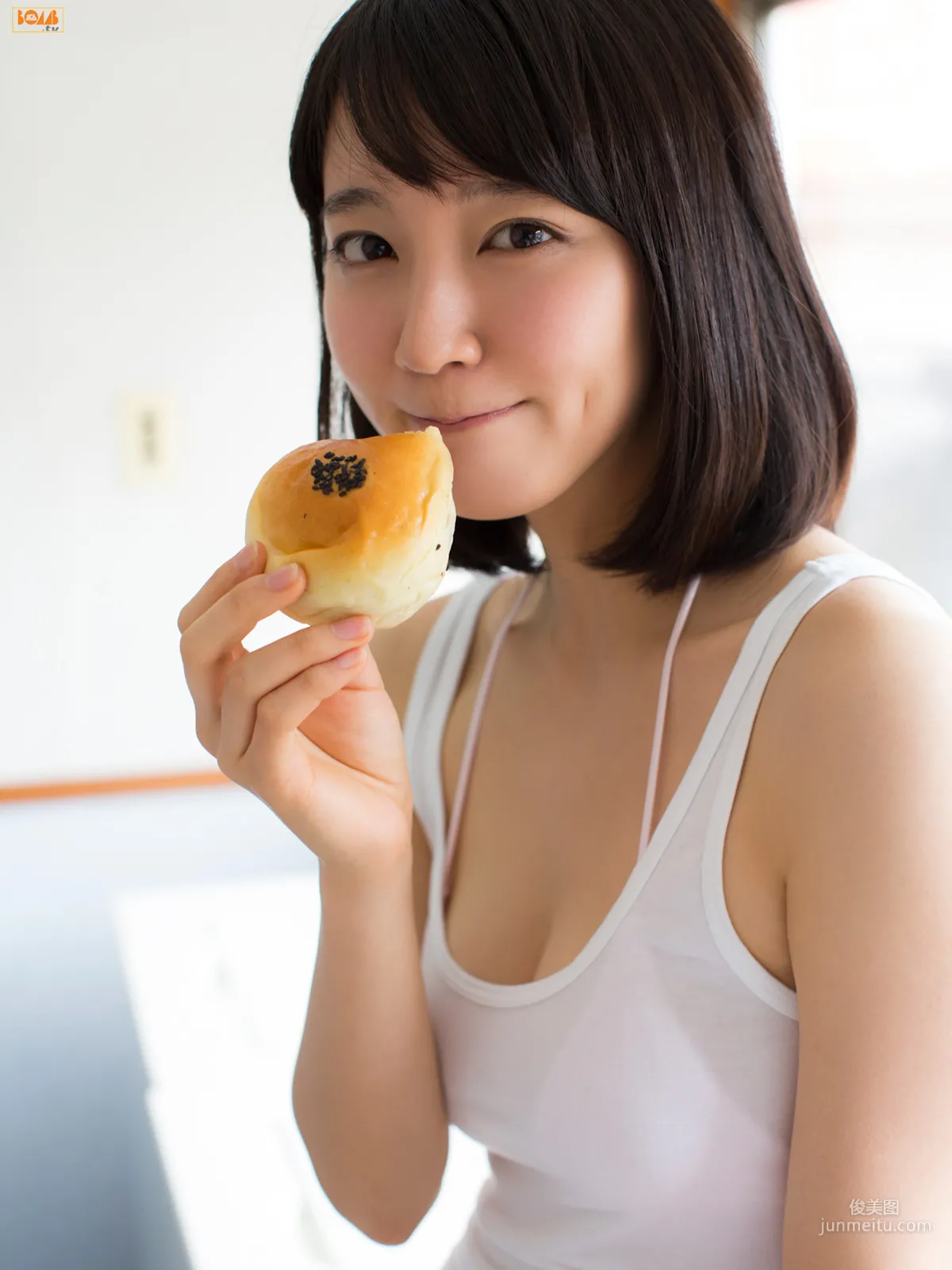 吉岡里帆《キミとボクのデートプラン》写真集 [Bomb.TV] 2015年06月号 2