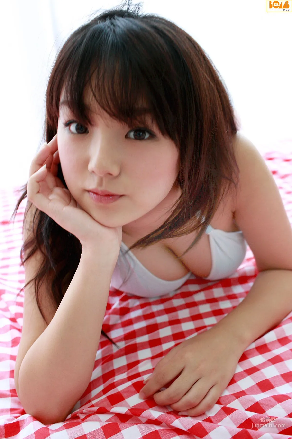 [Bomb.TV] 2010 No.08 Ai Shinozaki Photo Set photo 27