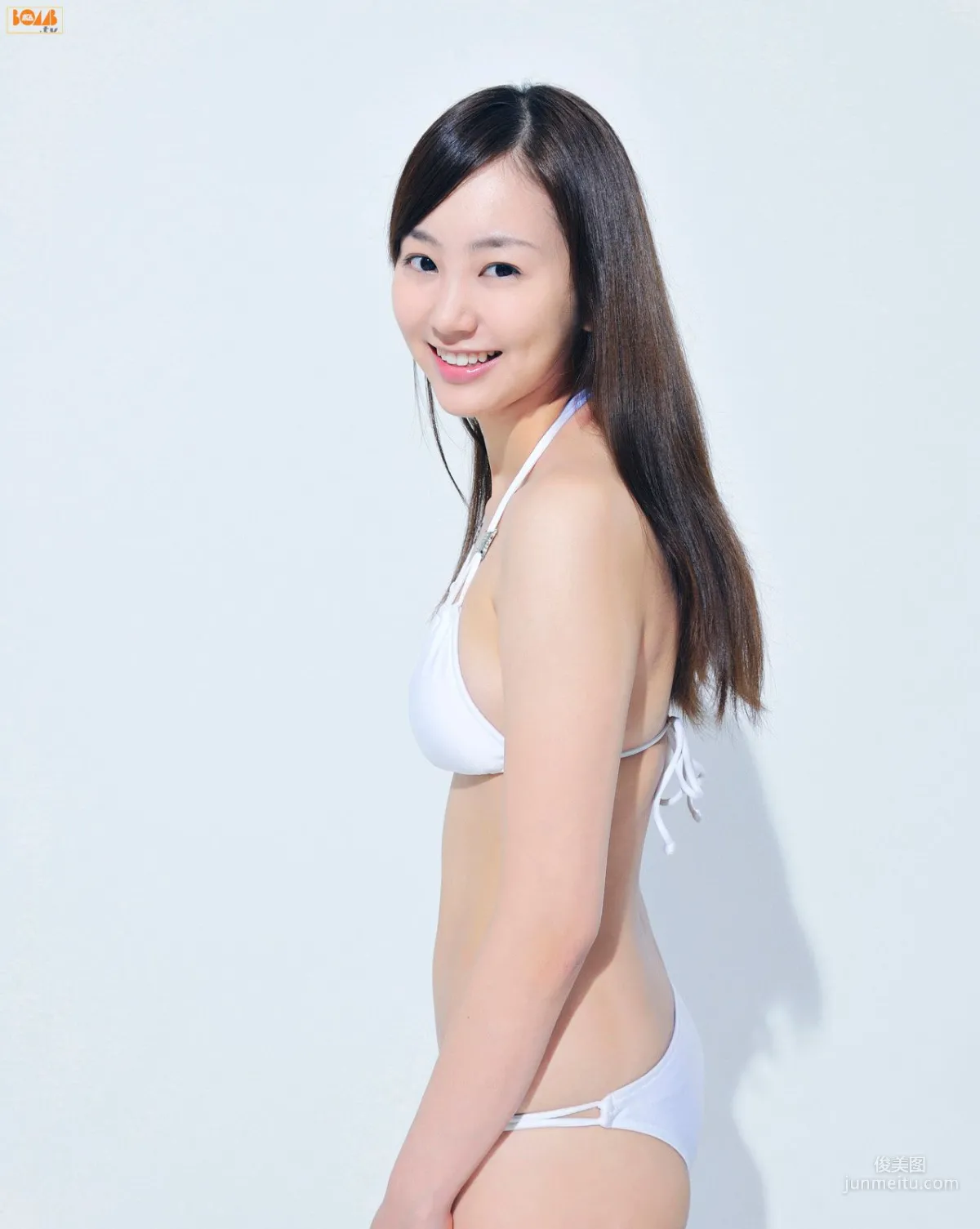 《Next Bikini 次世代ビ♥キ♥ニ》 寫真集 [Bomb.TV] 2010年11月刊 15