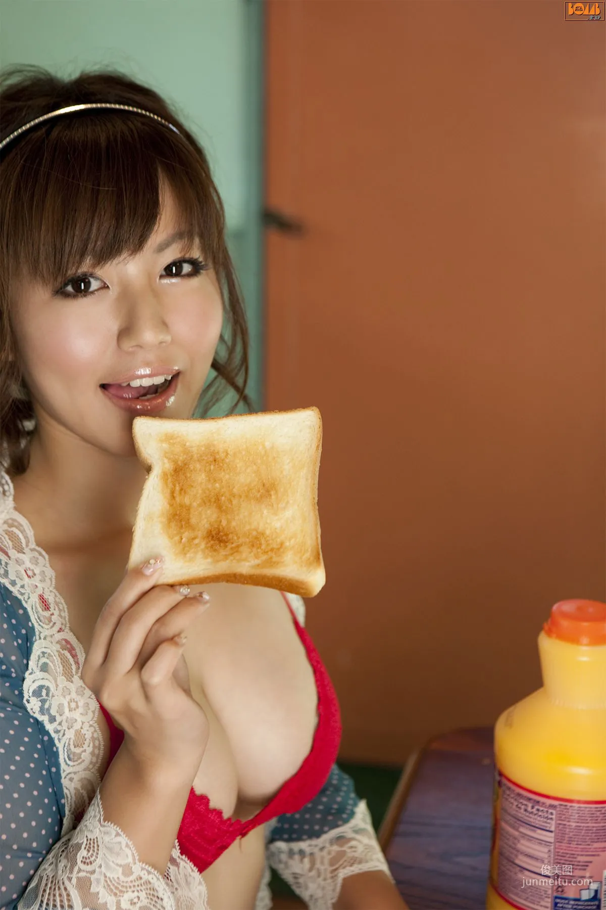 [Bomb.TV] May 2010 Issue Sayaka Isoyama Photo Set photo 2