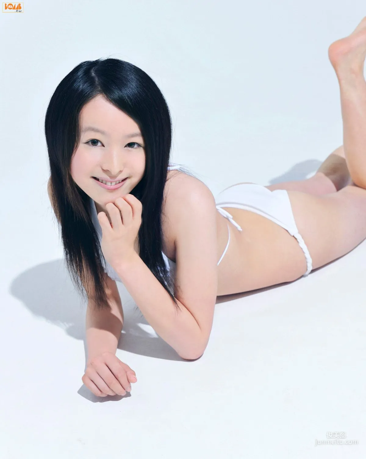 《Next Bikini 次世代ビ♥キ♥ニ》 写真集 [Bomb.TV] 2010年11月刊 27