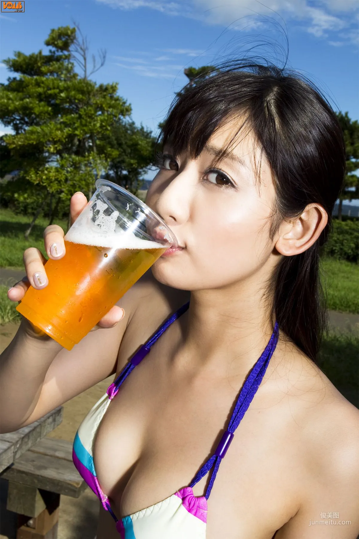 《夏に出逢ったあのコたち》 寫真集 [Bomb.TV] 2010年10月刊 10