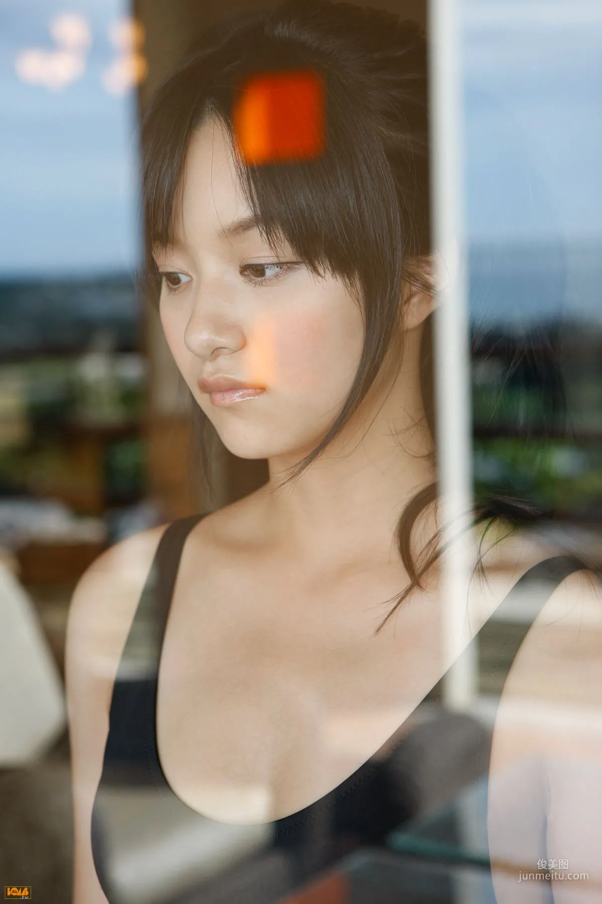 [Bomb.TV] 2010年04月刊 三宅瞳 Miyake Hitomi 寫真集 31