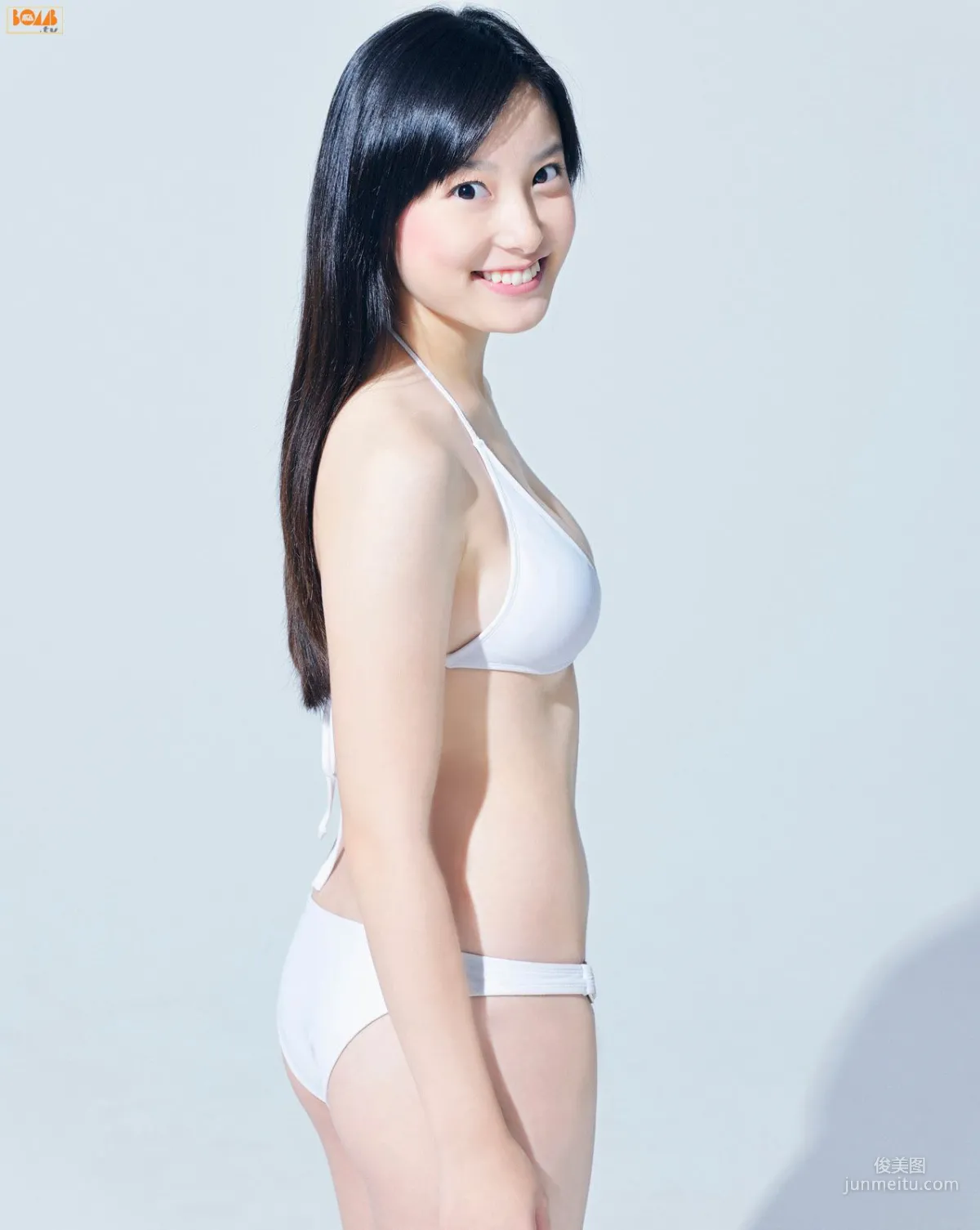 《Next Bikini 次世代ビ♥キ♥ニ》 寫真集 [Bomb.TV] 2010年11月刊 24