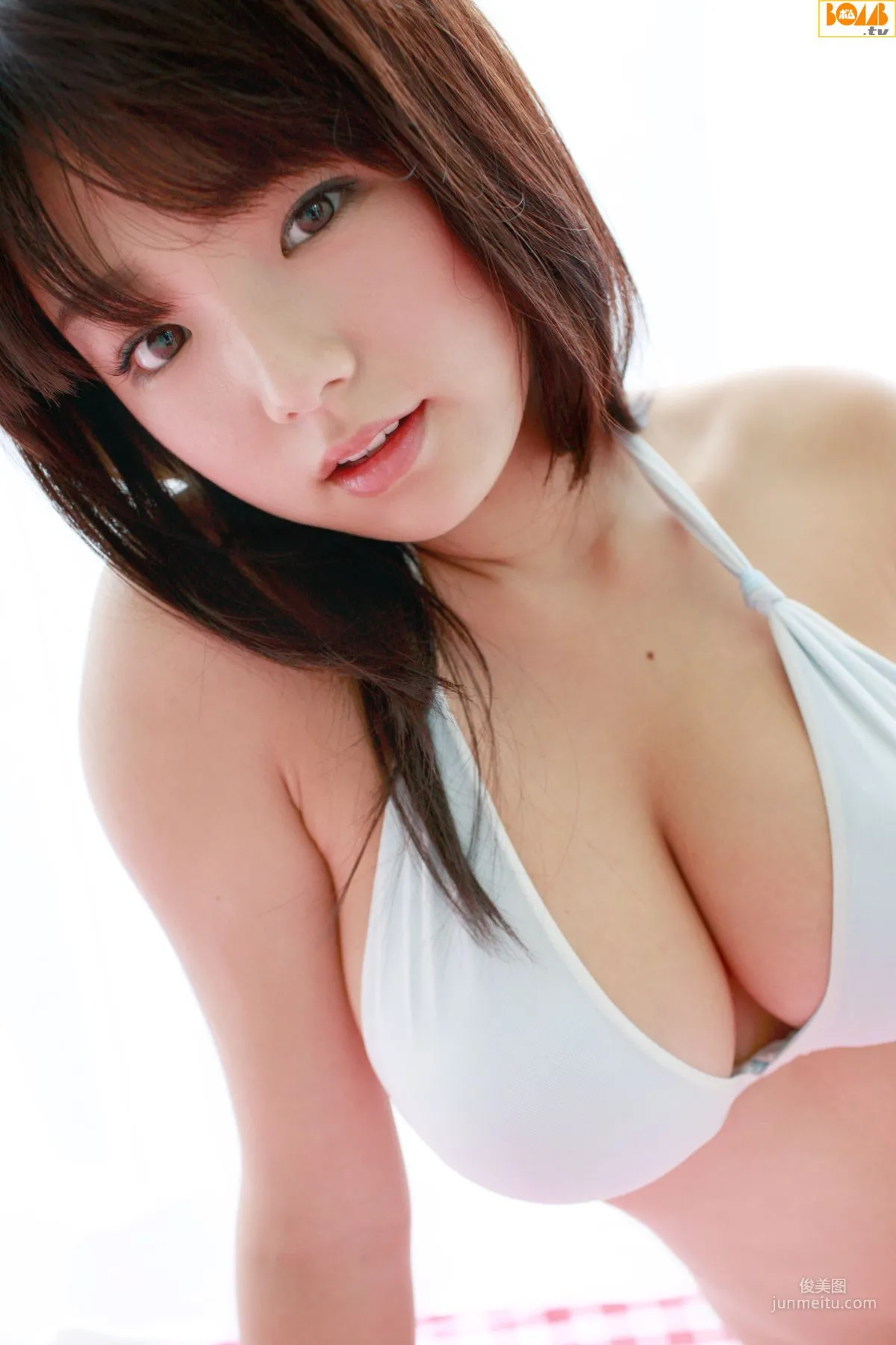 [Bomb.TV] 2010 No.08 Ai Shinozaki Photo Set photo 35