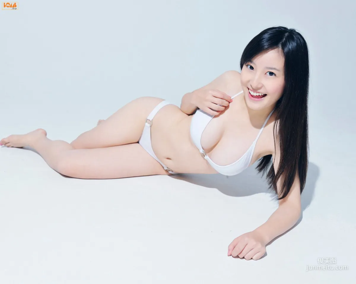 《Next Bikini 次世代ビ♥キ♥ニ》 写真集 [Bomb.TV] 2010年11月刊 2