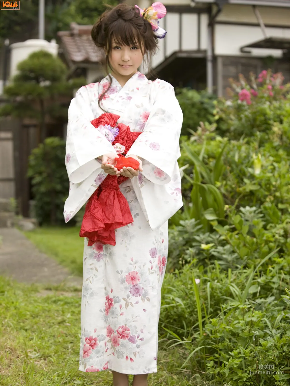 [Bomb.TV] 2008年11月刊 西田麻衣 Mai Nishida 写真集1