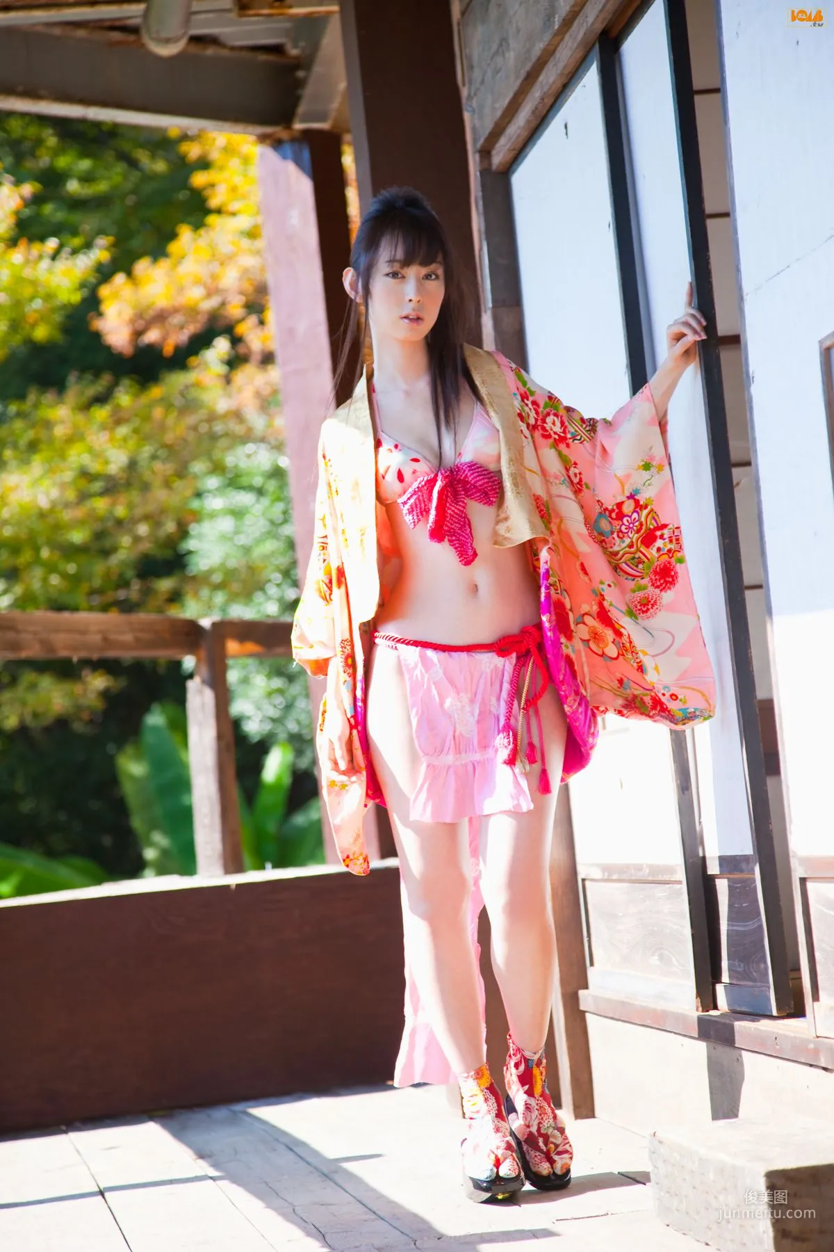[Bomb.TV] 2009 No.08 Rina Akiyama Photo Set photo 10