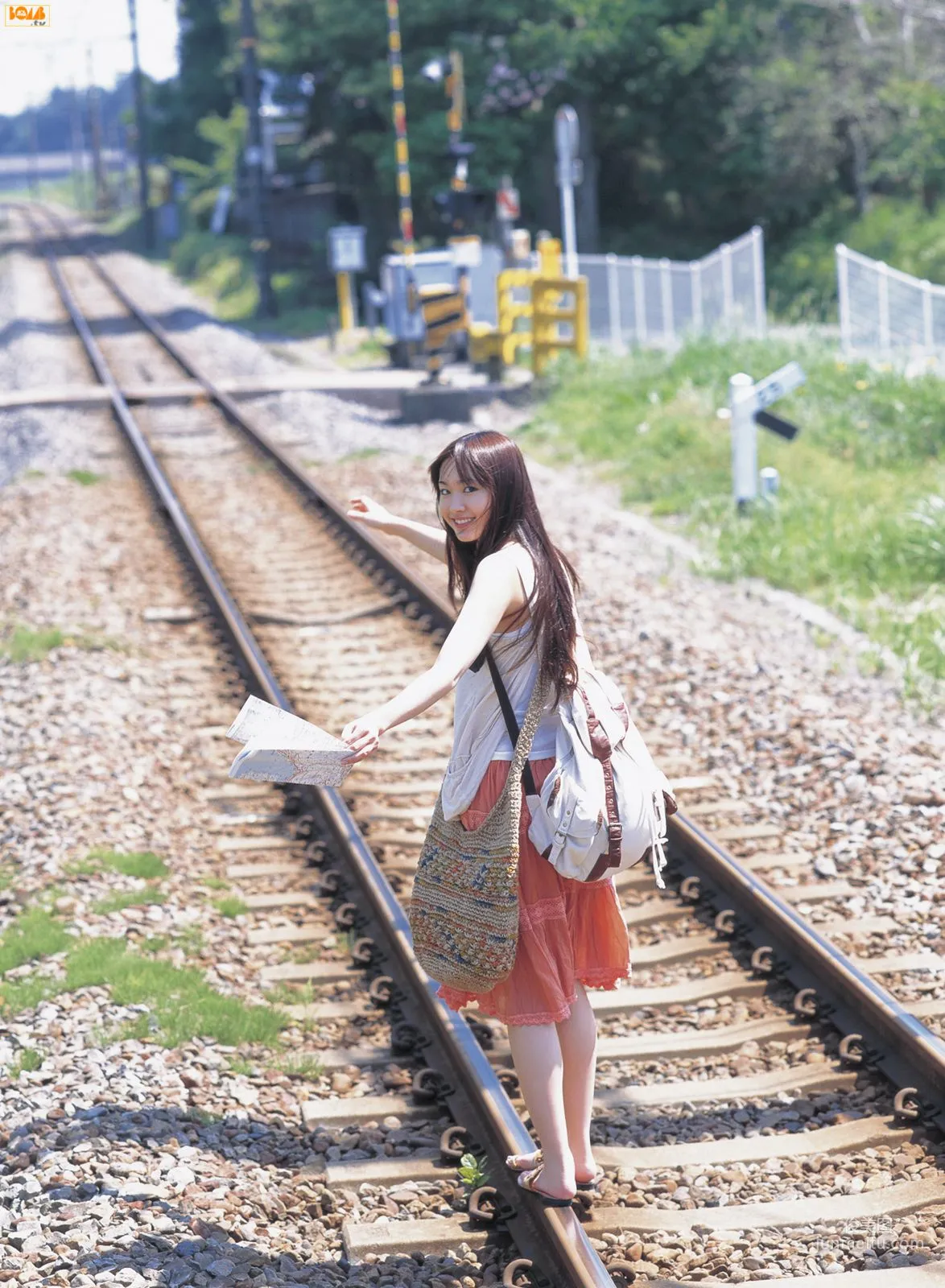 [Bomb.TV] 2006 No.07 Yui Aragaki Yui Aragaki Photo Set photo 17