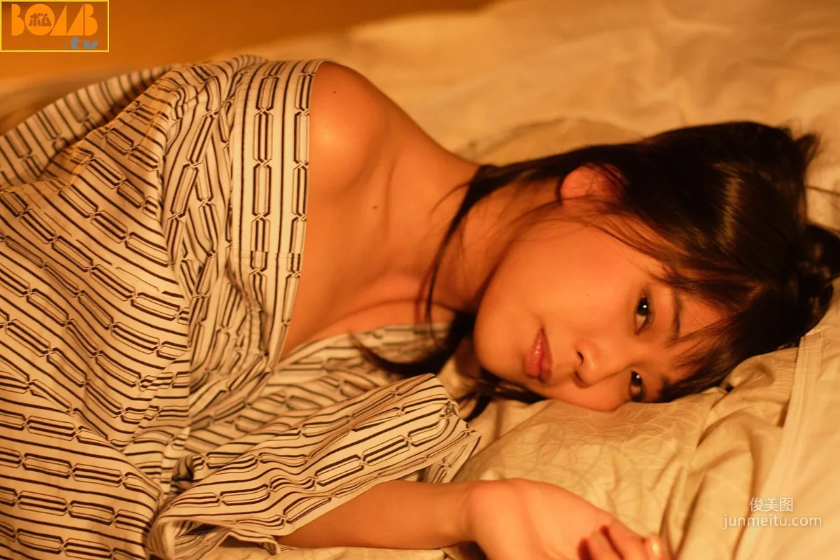 [Bomb.TV] 2005 October Issue Megum Amano Channel B Photo Set photo 20