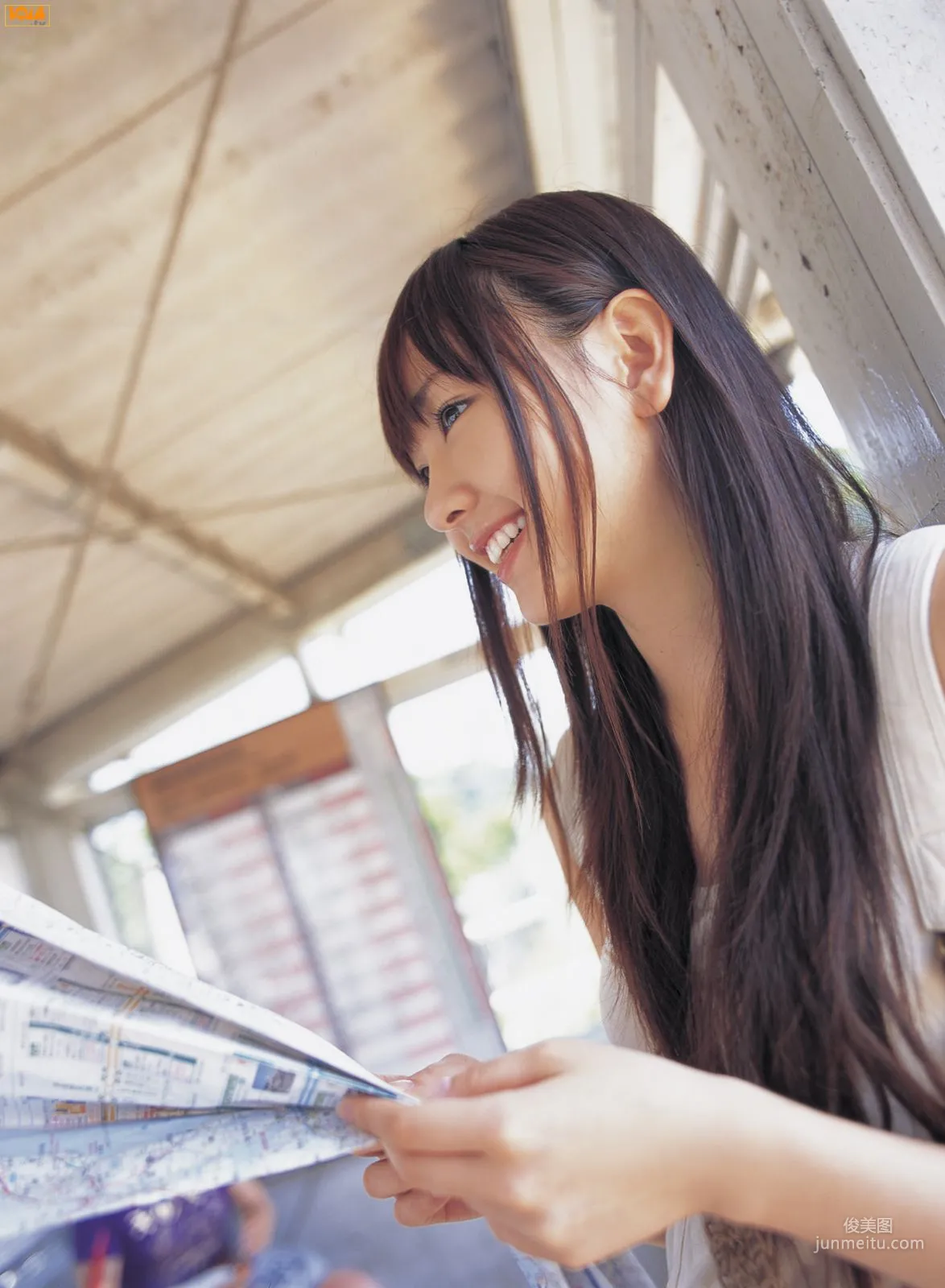 [Bomb.TV] 2006 No.07 Yui Aragaki Yui Aragaki Photo Set photo 13