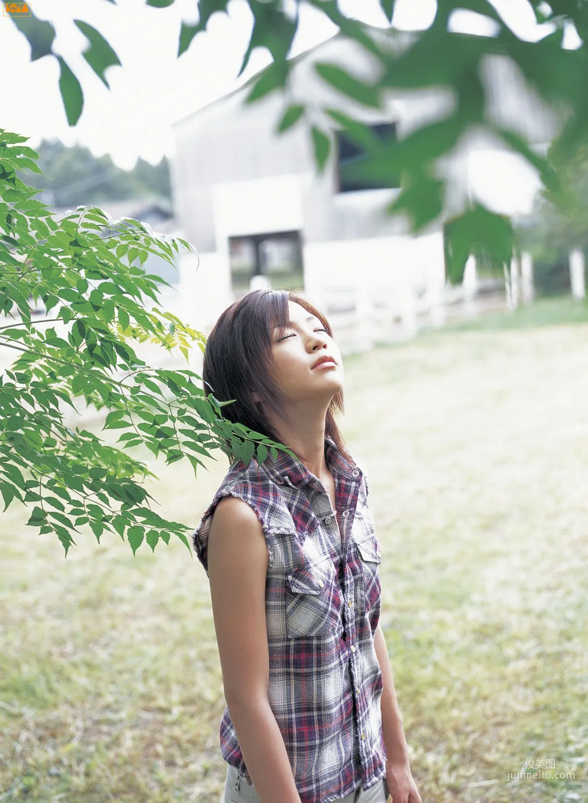 [Bomb.TV] 2005 November Issue Misako Yasuda Photo Set photo 5