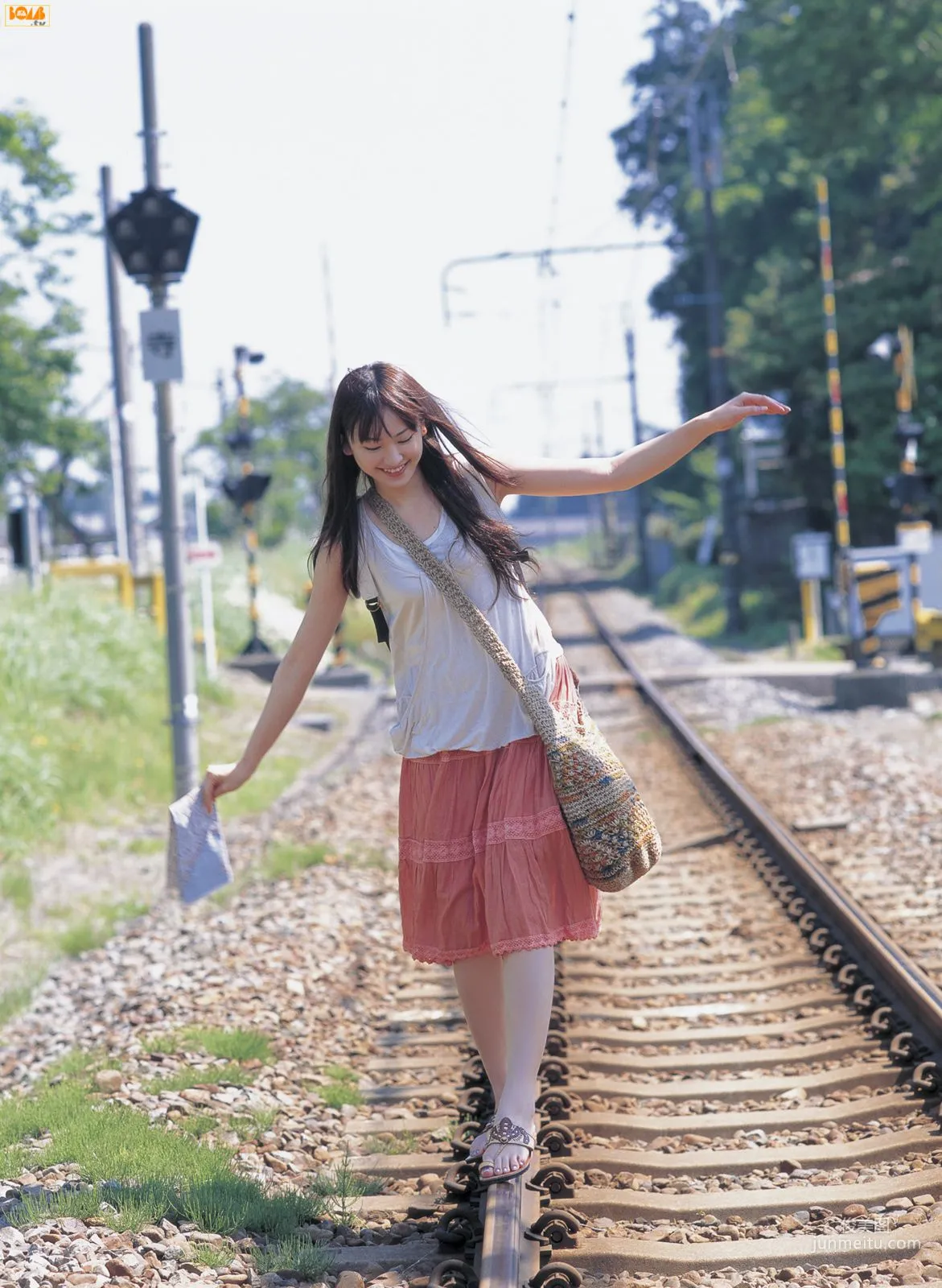 [Bomb.TV] 2006 No.07 Yui Aragaki Yui Aragaki Photo Set photo 19