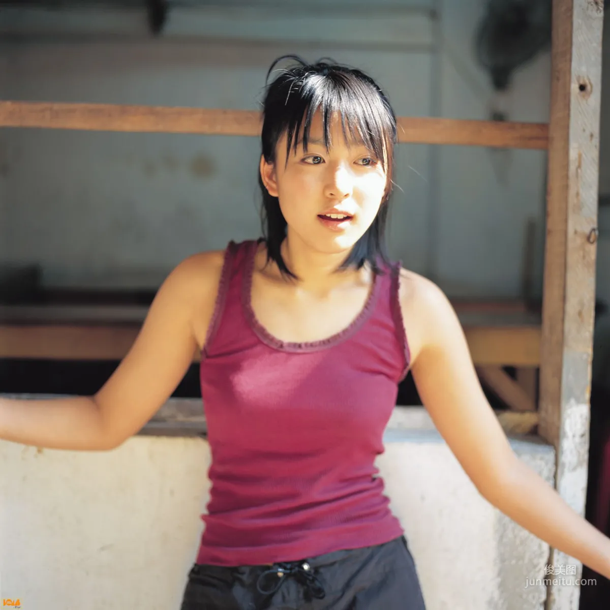 黒川芽以《Nina – Special Wallpaper》 寫真集 [Bomb.TV] 2004年12月刊 8