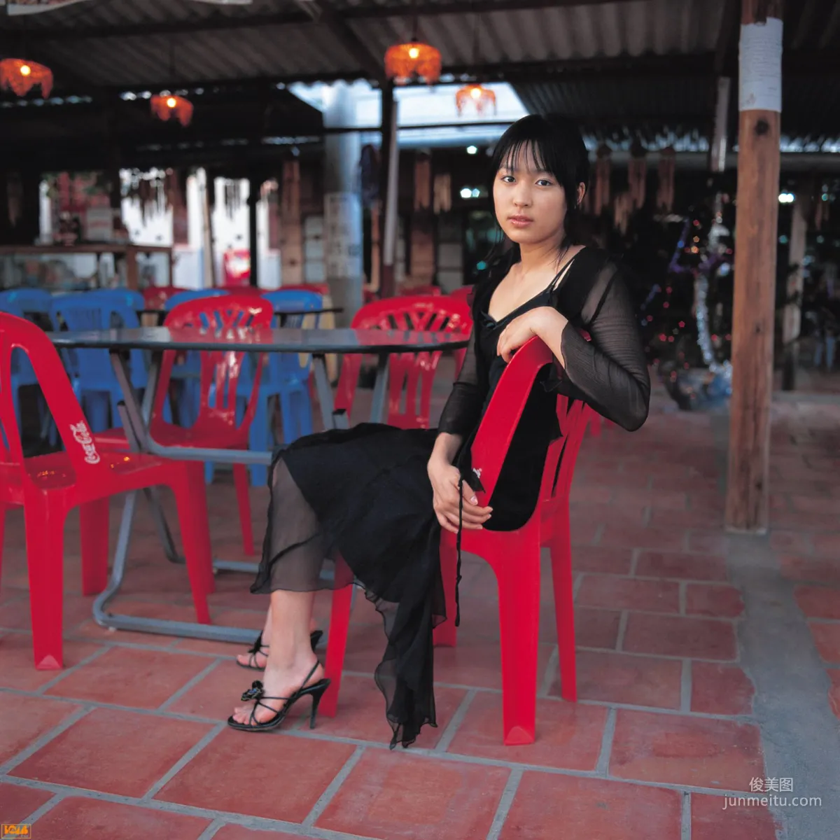 黒川芽以《Nina – Special Wallpaper》 寫真集 [Bomb.TV] 2004年12月刊 13