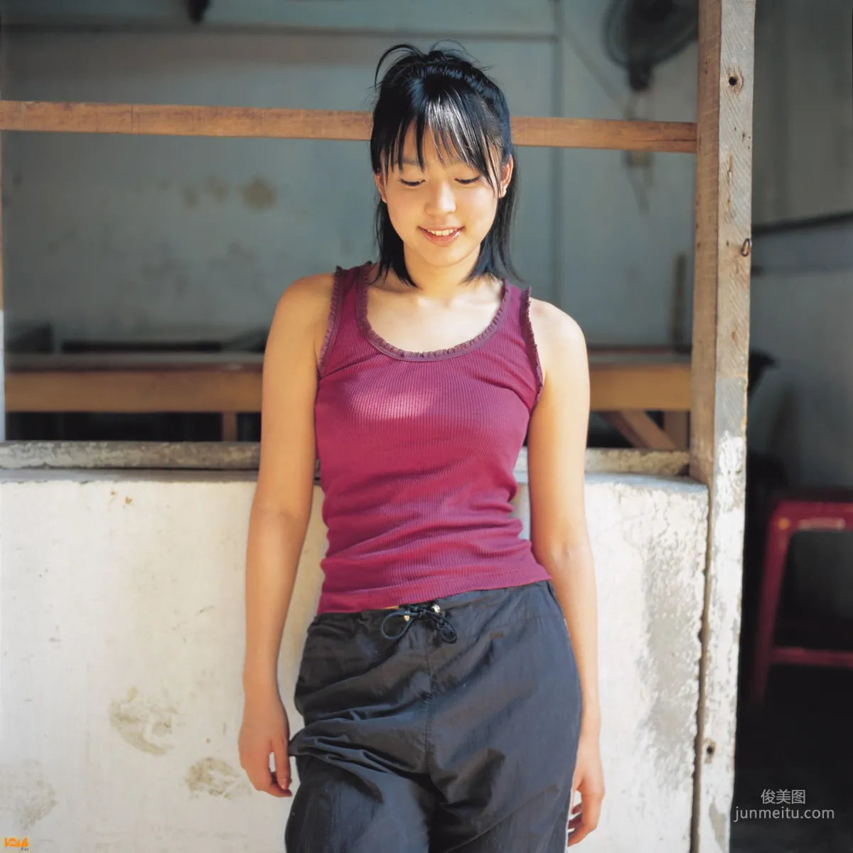 黒川芽以《Nina – Special Wallpaper》 寫真集 [Bomb.TV] 2004年12月刊 7