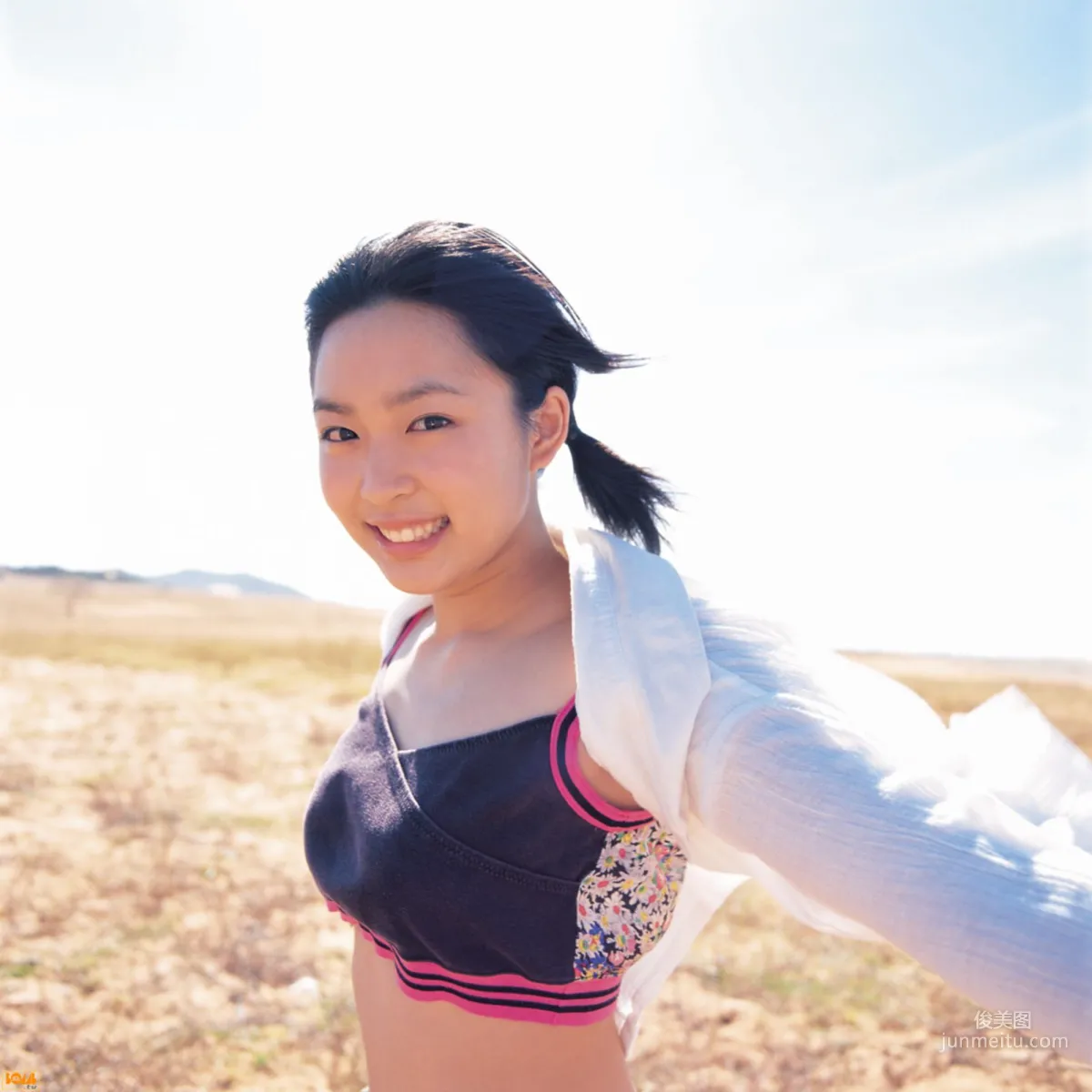 黒川芽以《Nina – Special Wallpaper》 寫真集 [Bomb.TV] 2004年12月刊 10