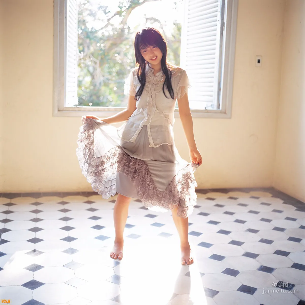 黒川芽以《Nina – Special Wallpaper》 寫真集 [Bomb.TV] 2004年12月刊 9