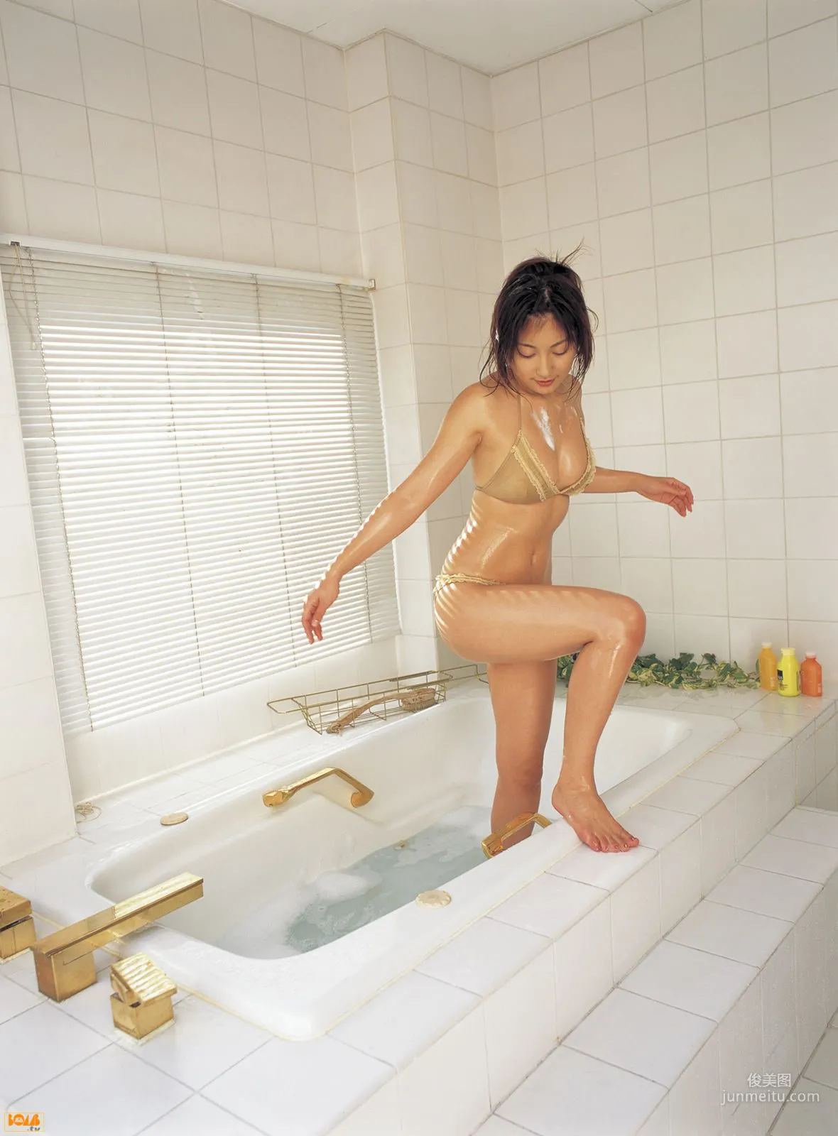 [Bomb.TV] 2005年02月刊 Yoko Kumada 熊田曜子 寫真集 31
