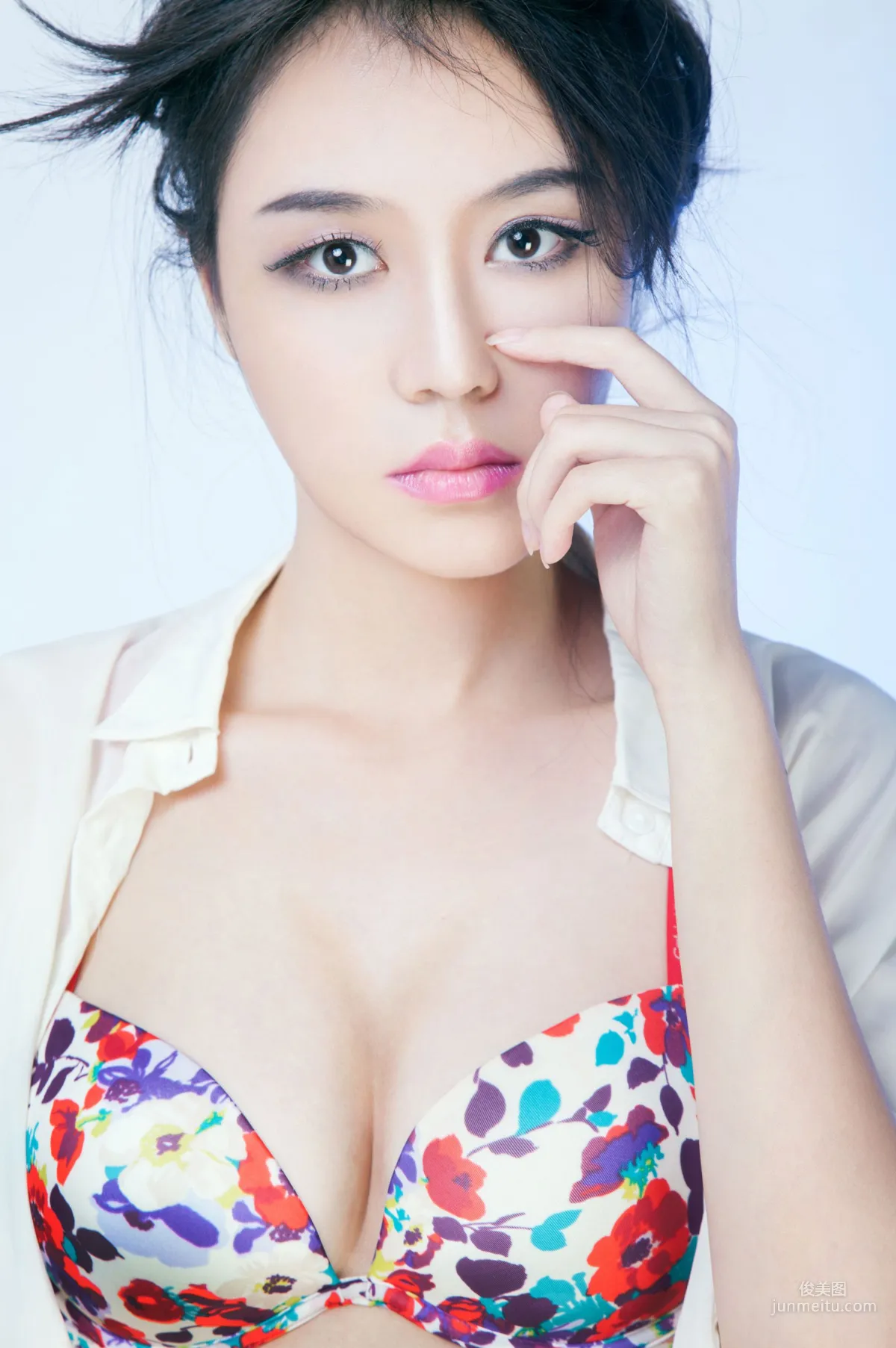 Ni Tingting Well-Proportioned and Gentle, Fresh and Dazzling [TuiGirl] No.008 Photo Set photo 1