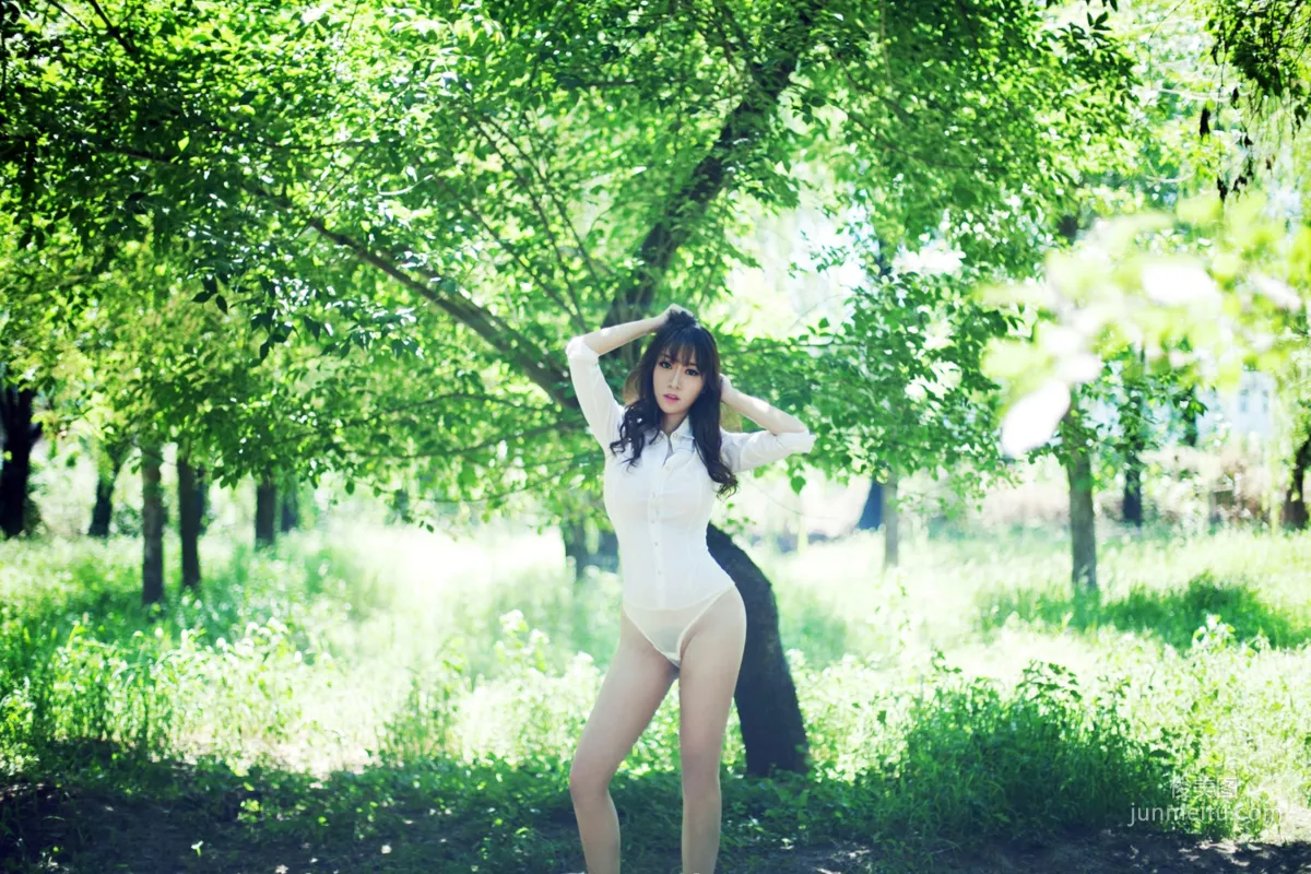 Les Wong: TuiGirl No. 043 photo 11
