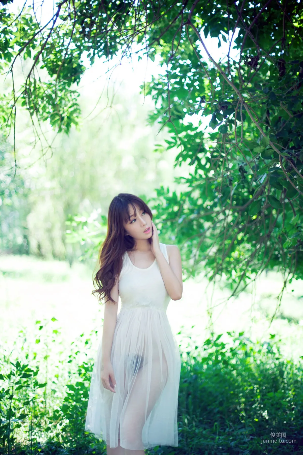 Les Wong: TuiGirl No. 043 photo 12