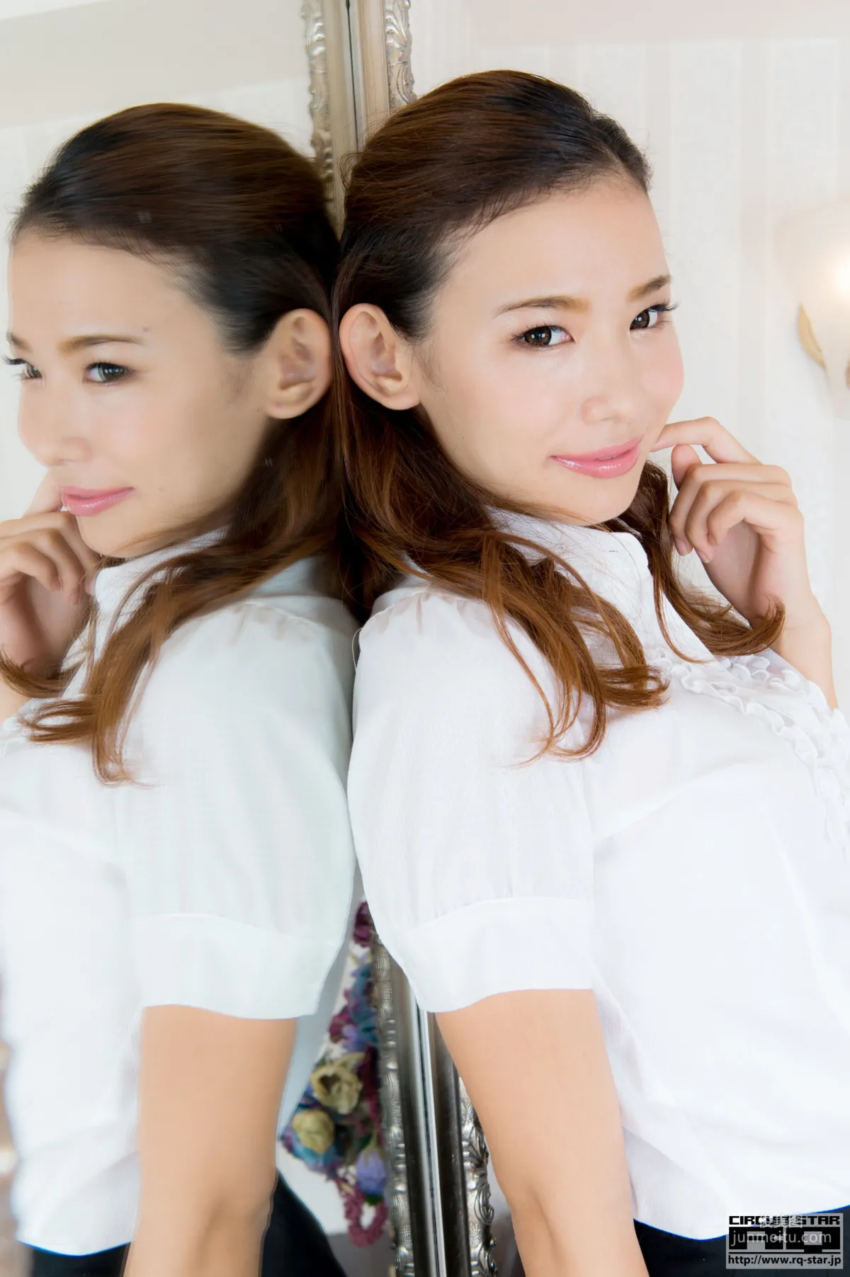 [RQ-STAR] NO.00960 Momo Koyama 小山桃 Office Lady 黑絲制服美腿 寫真集 23