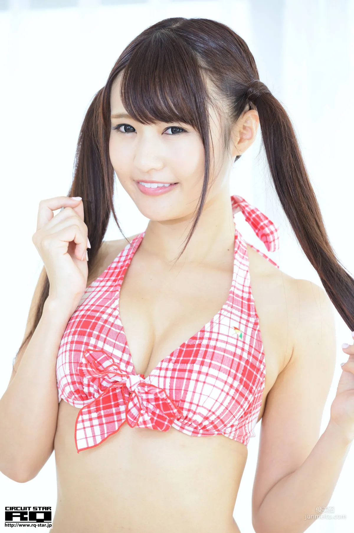 [RQ-STAR] NO.00951 Kanae Nakamura 中村奏絵 Swim Suits 寫真集 25