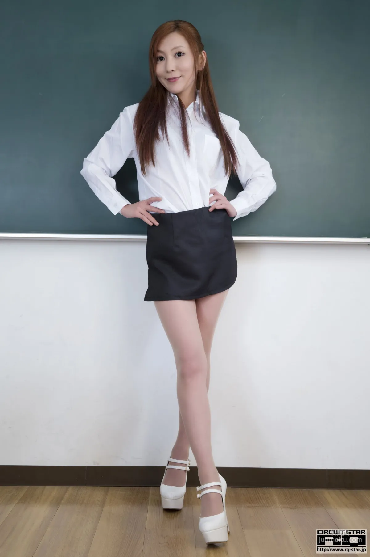 [RQ-STAR] NO.01001 Lina りな Teacher 教室女教师 写真集8