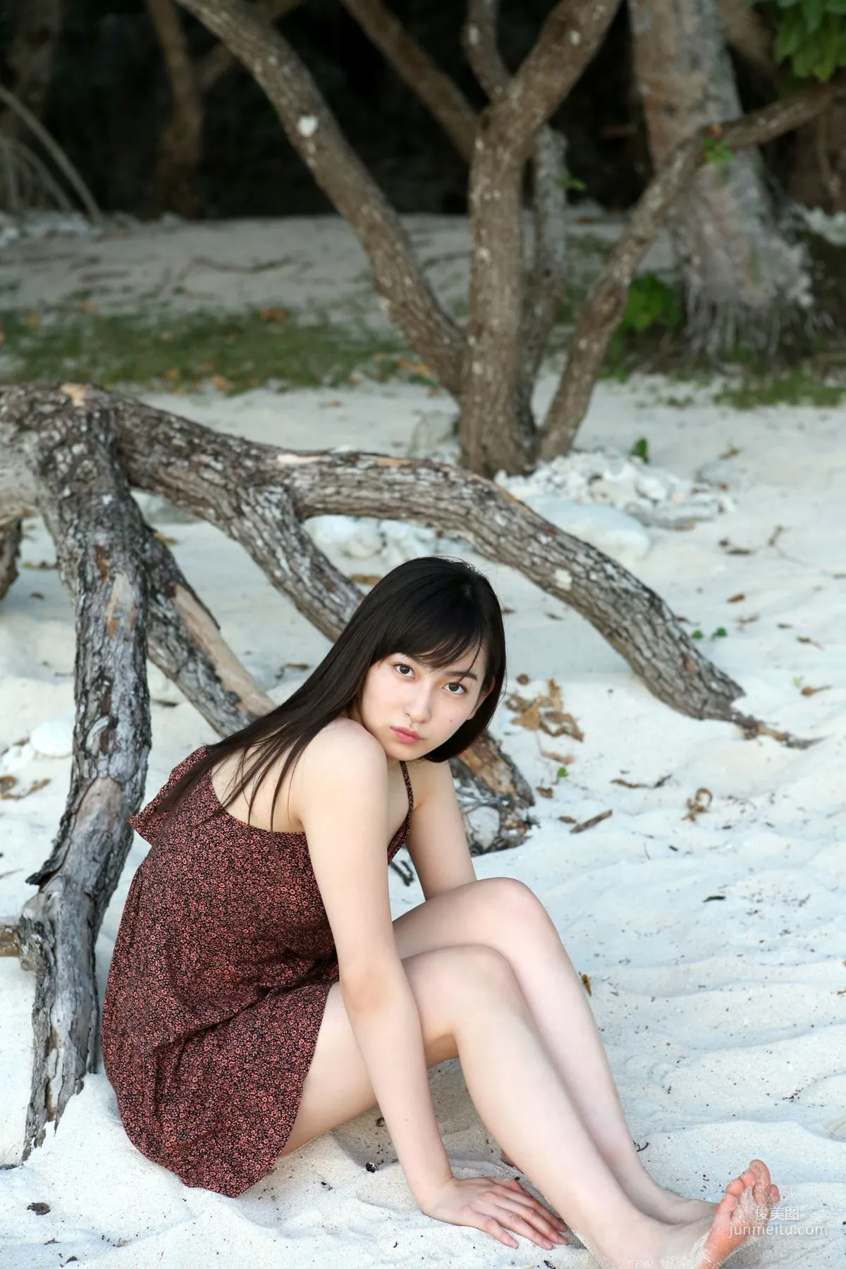 Akari Uemura/Akari Uemura [Hello! Project Digital Books] Vol.150 Photo Set photo 18