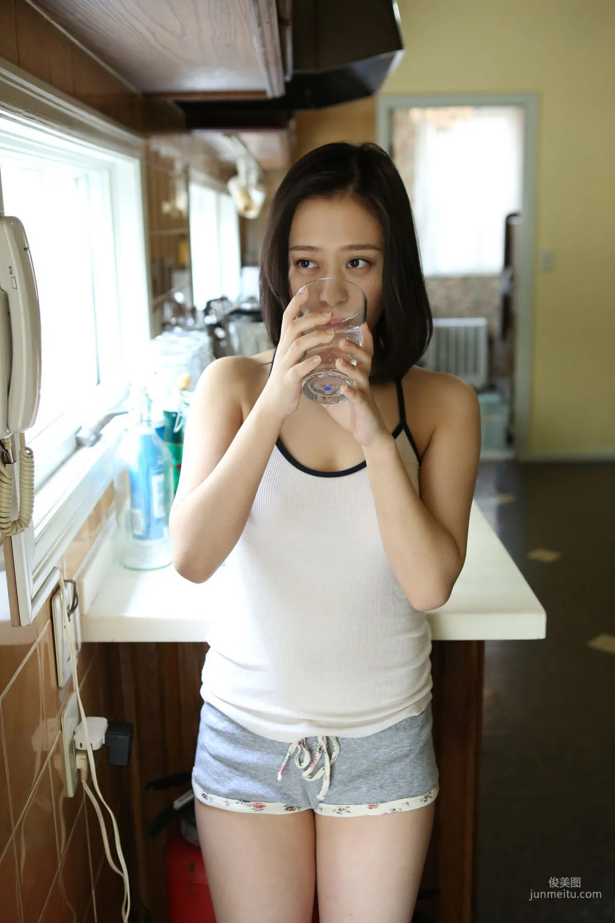 Sakura Oda [Hello! Project Digital Books] Vol.148 Photo Set photo 55