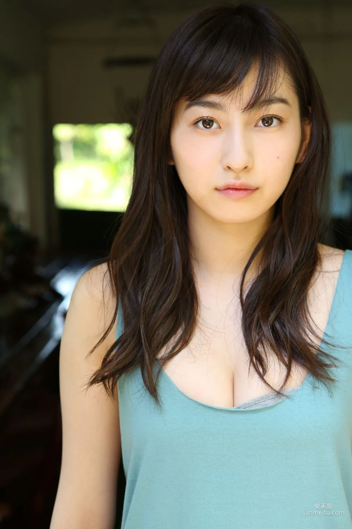 Akari Uemura/Akari Uemura [Hello! Project Digital Books] Vol.150 Photo Set photo 27