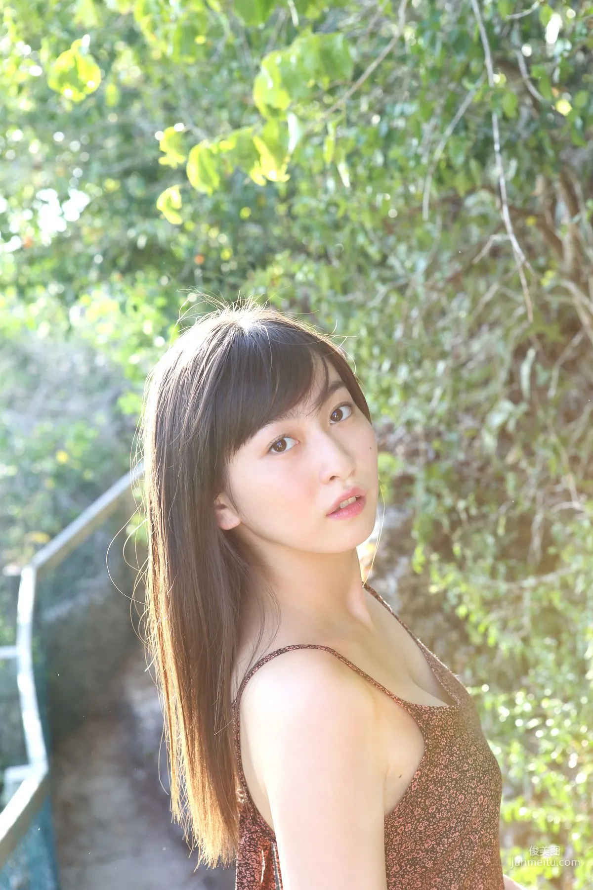 Akari Uemura/Akari Uemura [Hello! Project Digital Books] Vol.150 Photo Set photo 1