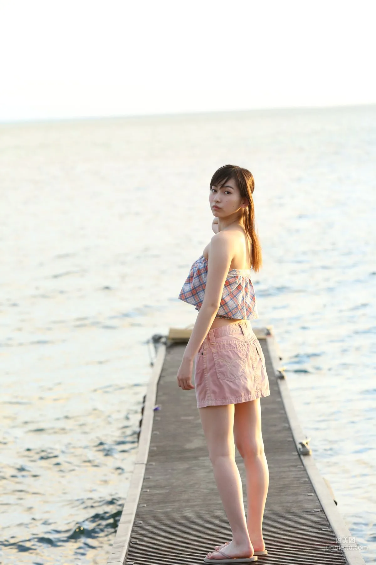 Akari Uemura [Hello! Project Digital Books] Vol.151 Photo Set photo 51
