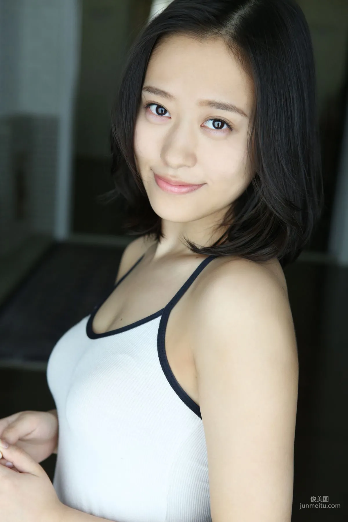 Sakura Oda [Hello! Project Digital Books] Vol.148 Photo Set photo 34