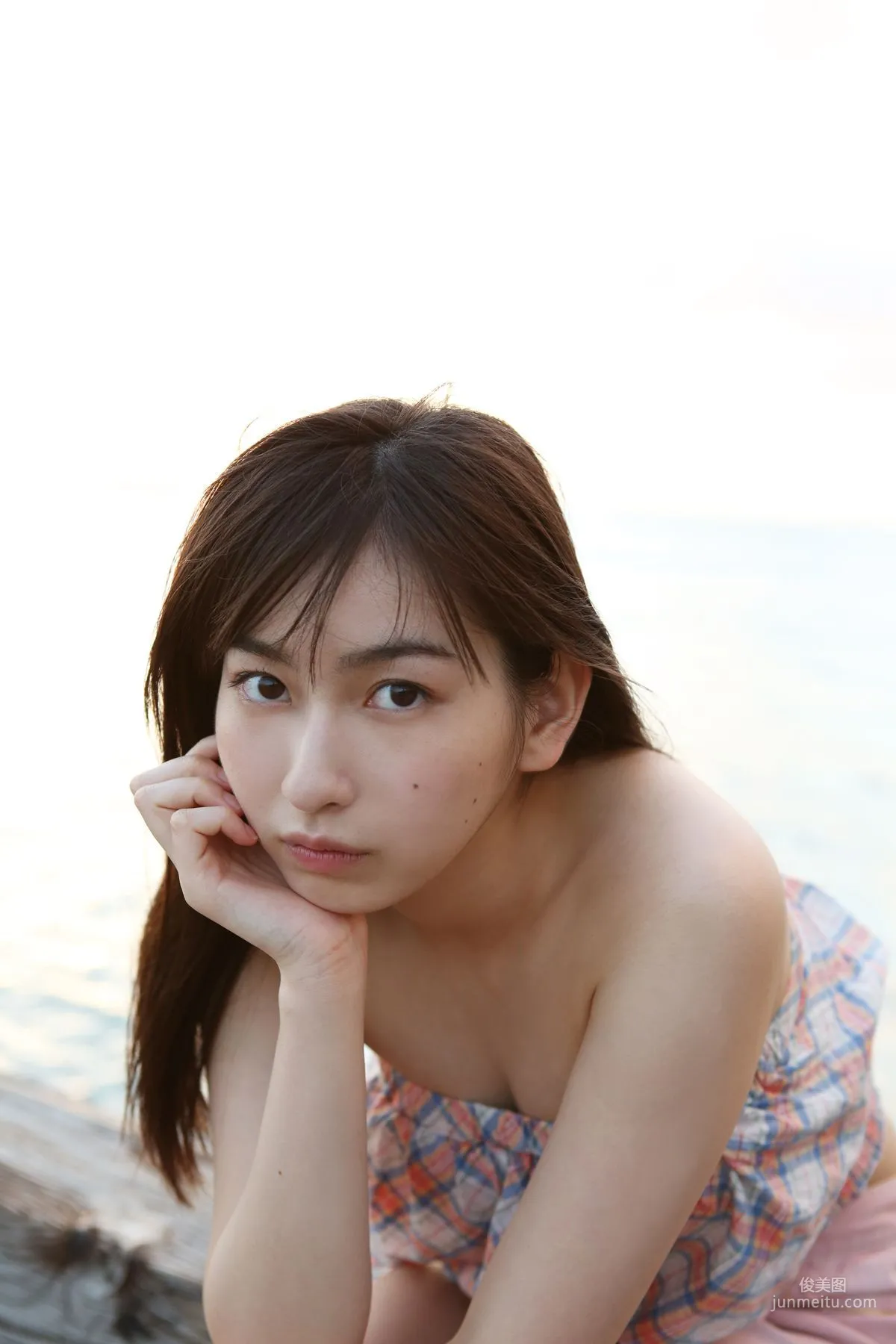 Akari Uemura [Hello! Project Digital Books] Vol.151 Photo Set photo 49