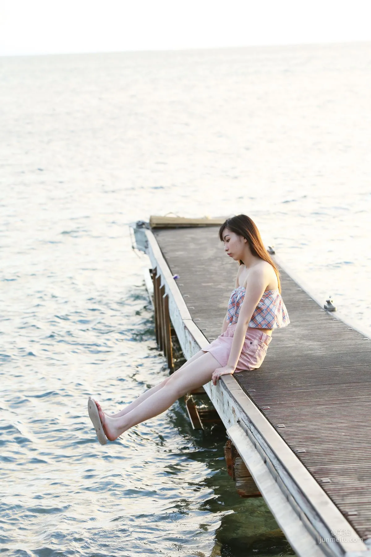 Akari Uemura [Hello! Project Digital Books] Vol.151 Photo Set photo 43