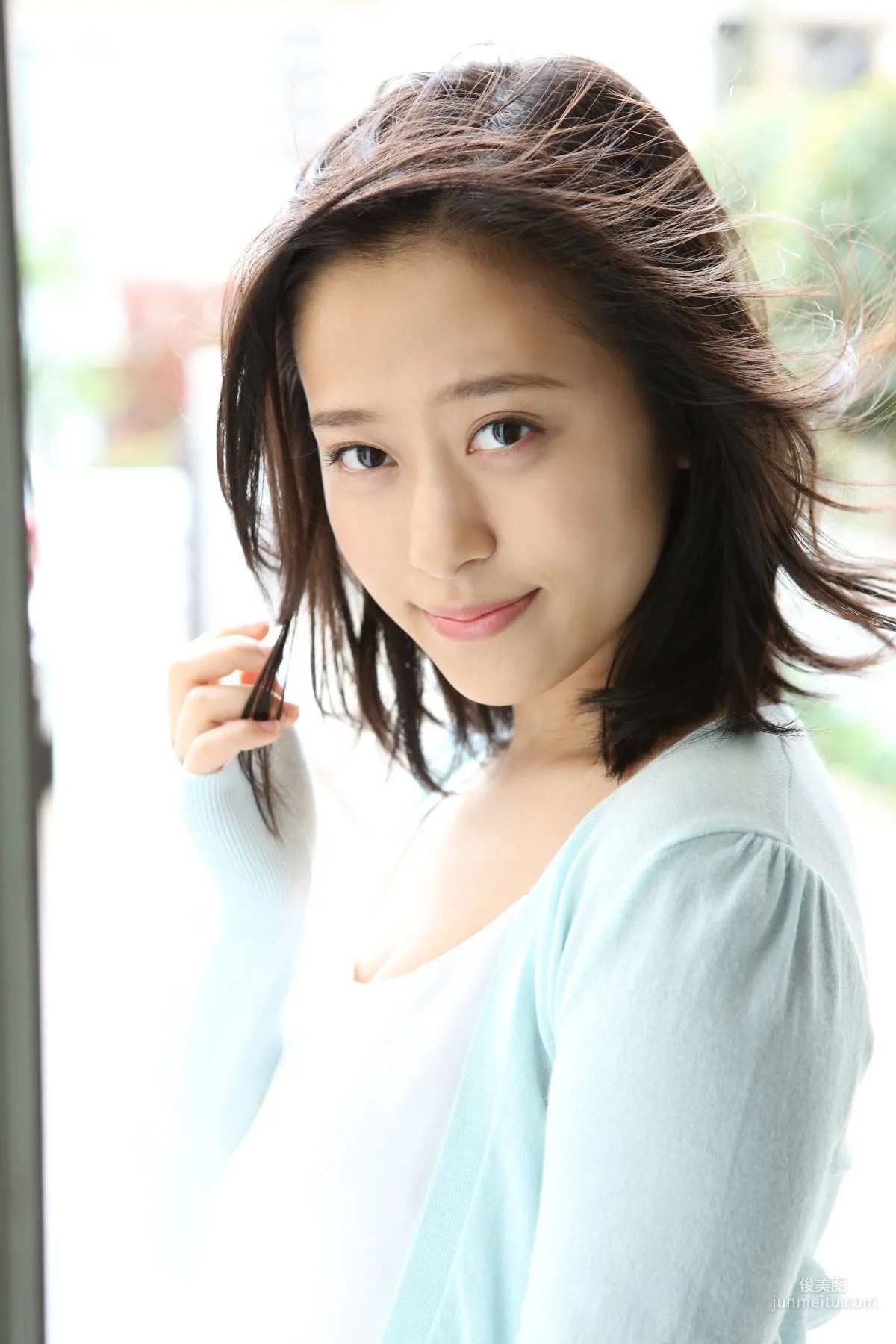 Sakura Oda [Hello! Project Digital Books] Vol.148 Photo Set photo 69