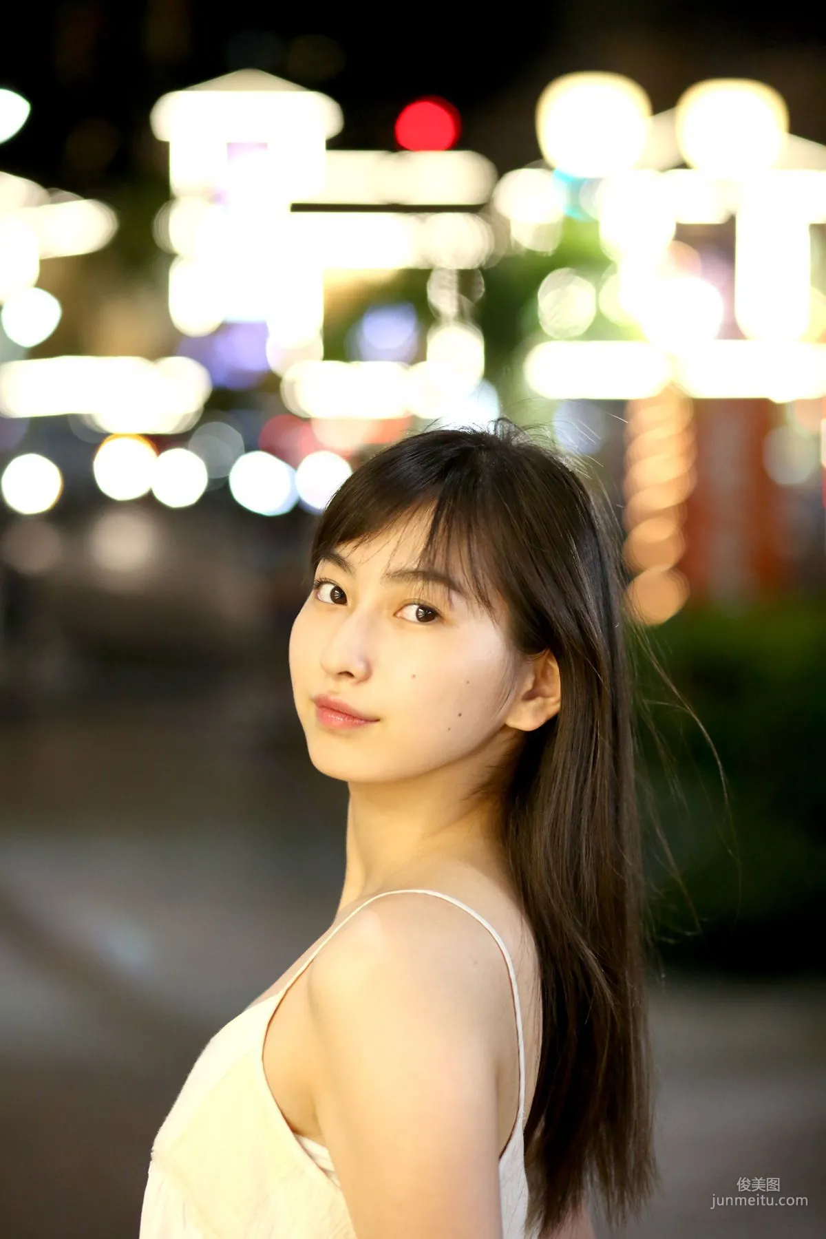 Akari Uemura/Akari Uemura [Hello! Project Digital Books] Vol.150 Photo Set photo 22