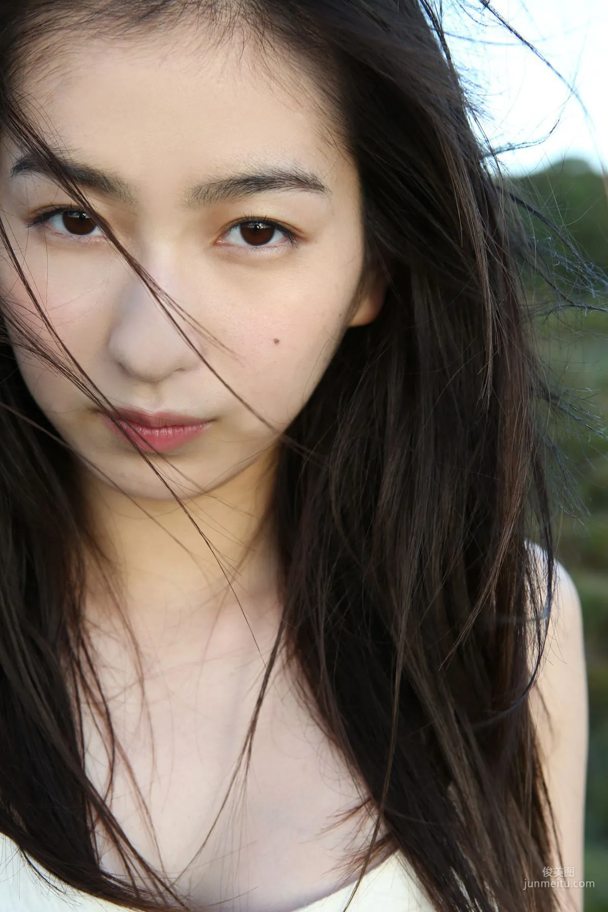 Akari Uemura [Hello! Project Digital Books] Vol.151 Photo Set photo 59