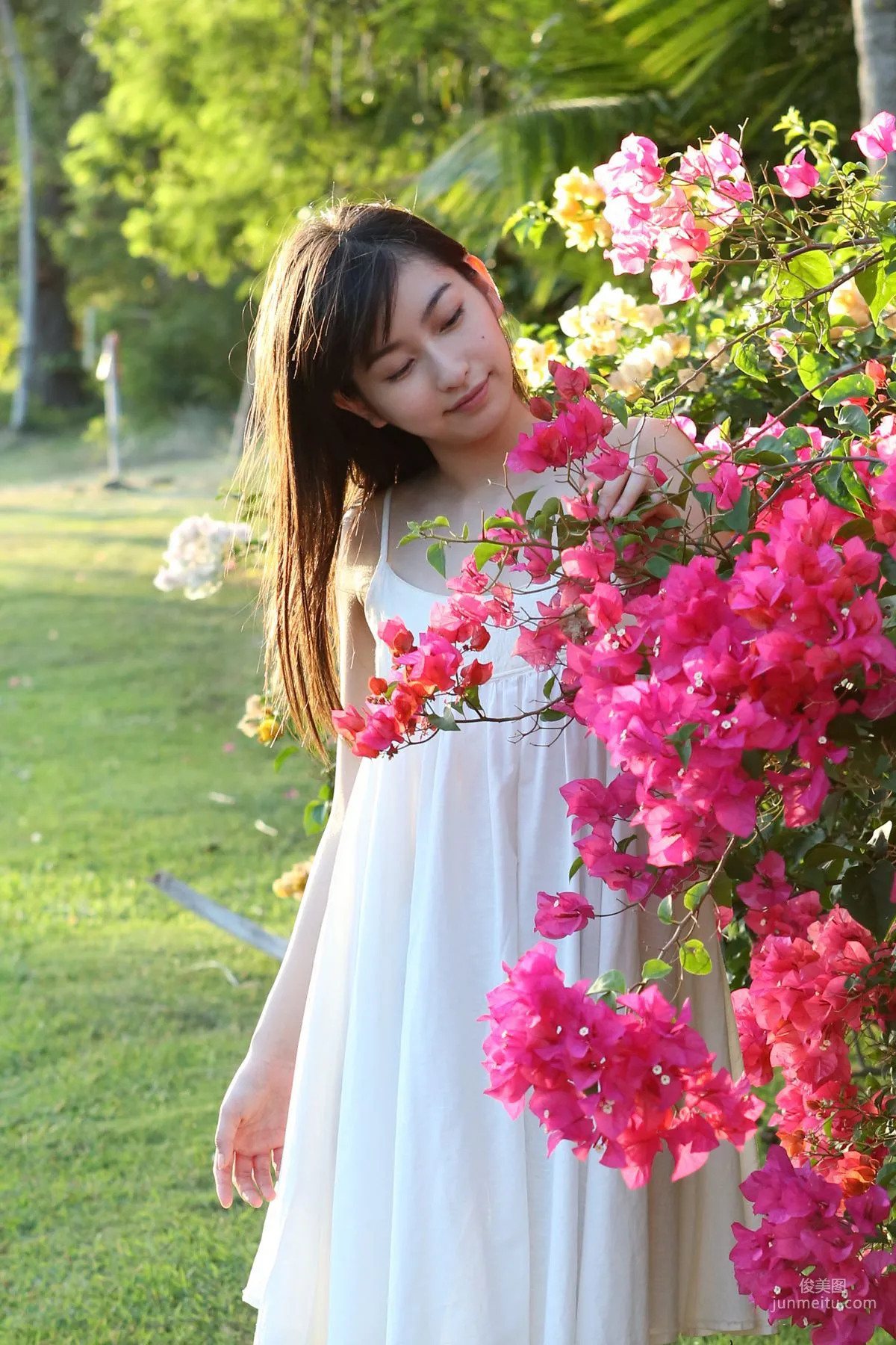 Akari Uemura [Hello! Project Digital Books] Vol.151 Photo Set photo 77