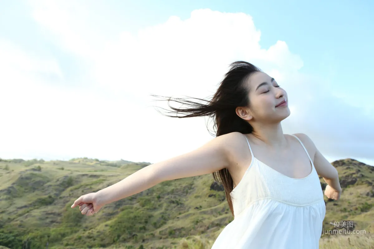 Akari Uemura [Hello! Project Digital Books] Vol.151 Photo Set photo 58