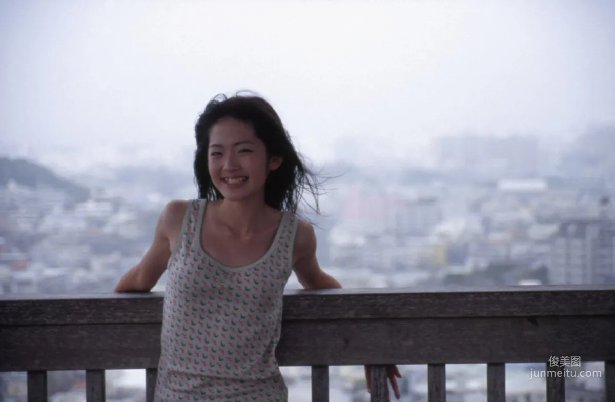 Airi Suzuki [Hello! Project Digital Books] Vol.43 Photo Set photo 46
