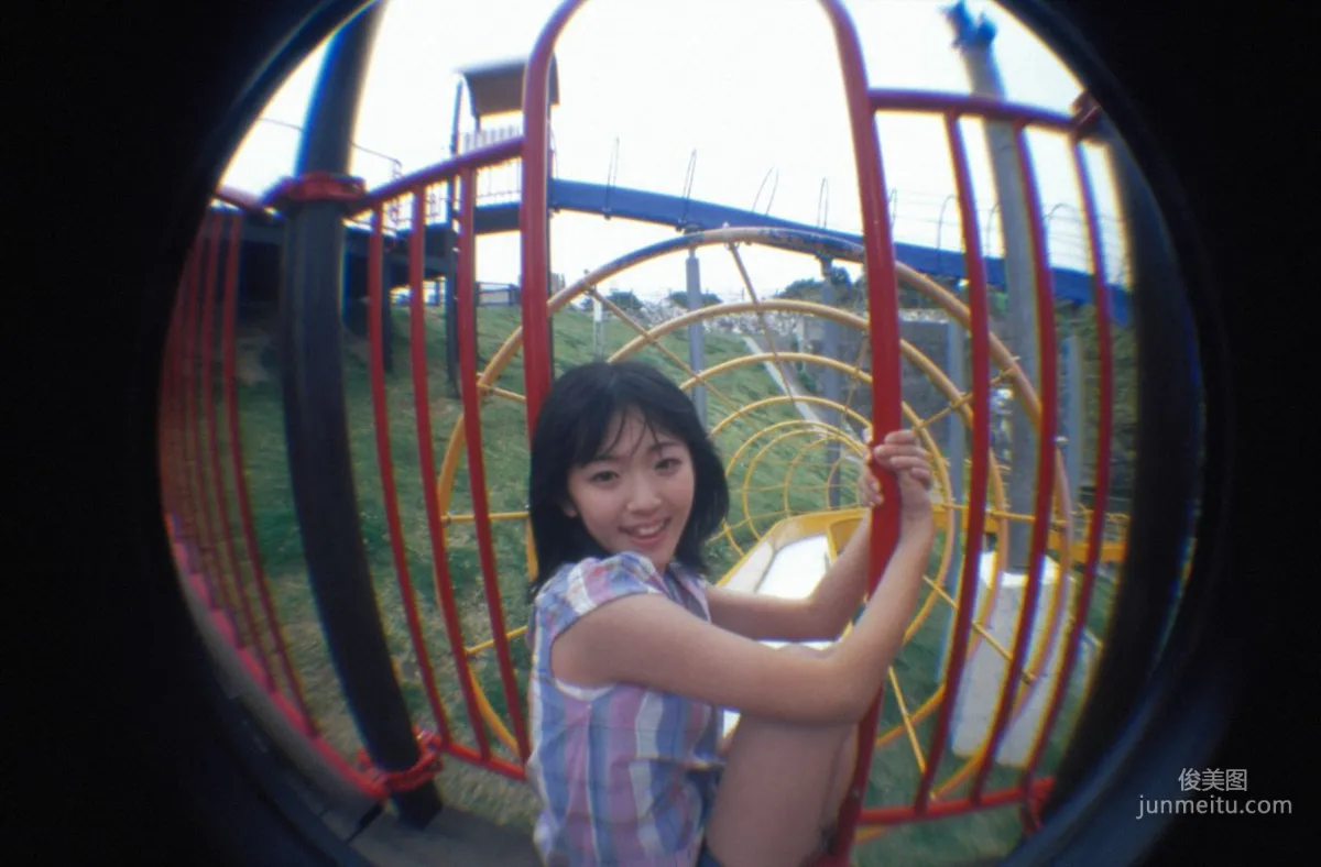 Airi Suzuki [Hello! Project Digital Books] Vol.43 Photo Set photo 100