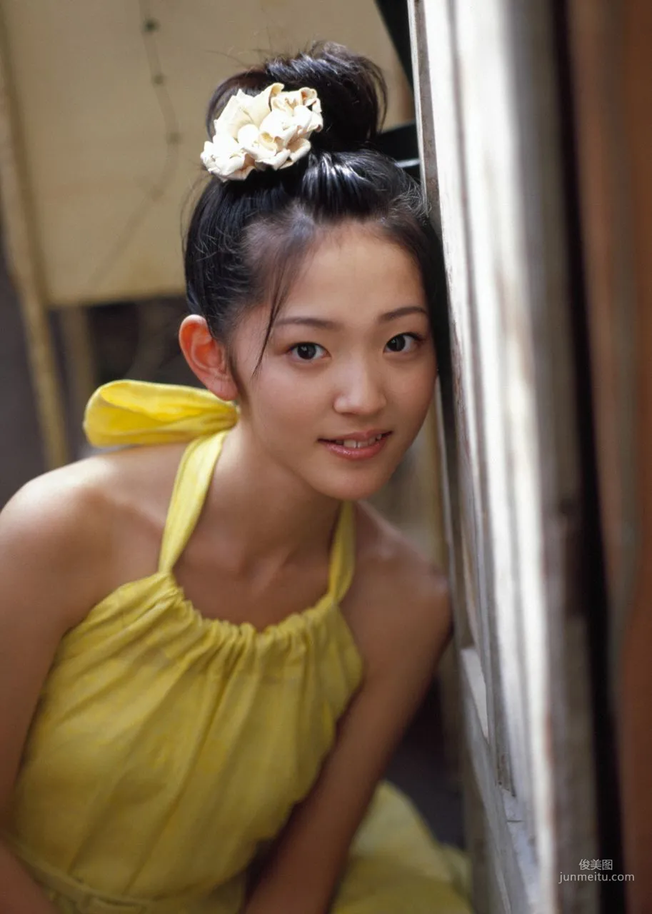 Airi Suzuki [Hello! Project Digital Books] Vol.43 Photo Set photo 35
