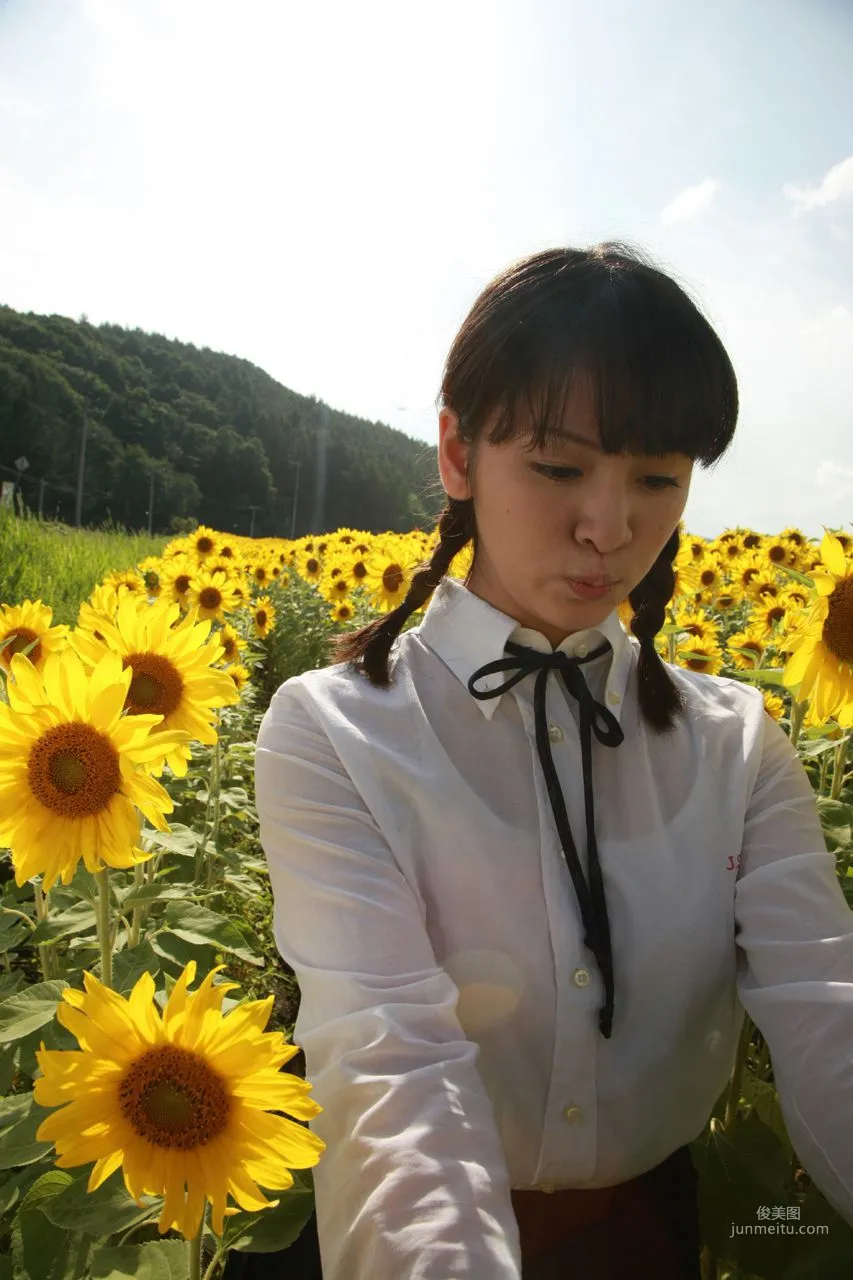 Risako Sugaya [Hello! Project Digital Books] Vol.68 Photo Set photo 100