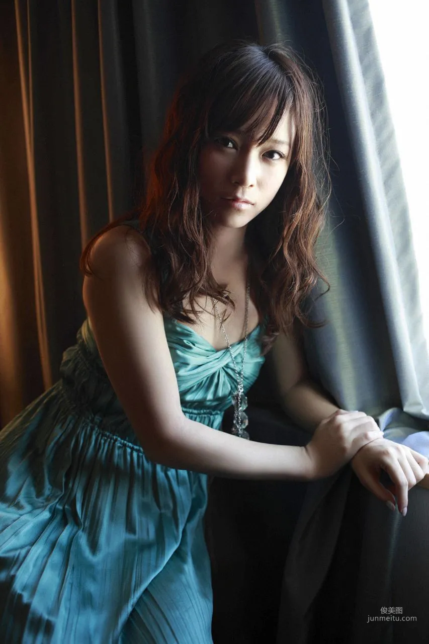 Eri Kamei [Hello! Project Digital Books] Vol.65 Photo Set photo 36